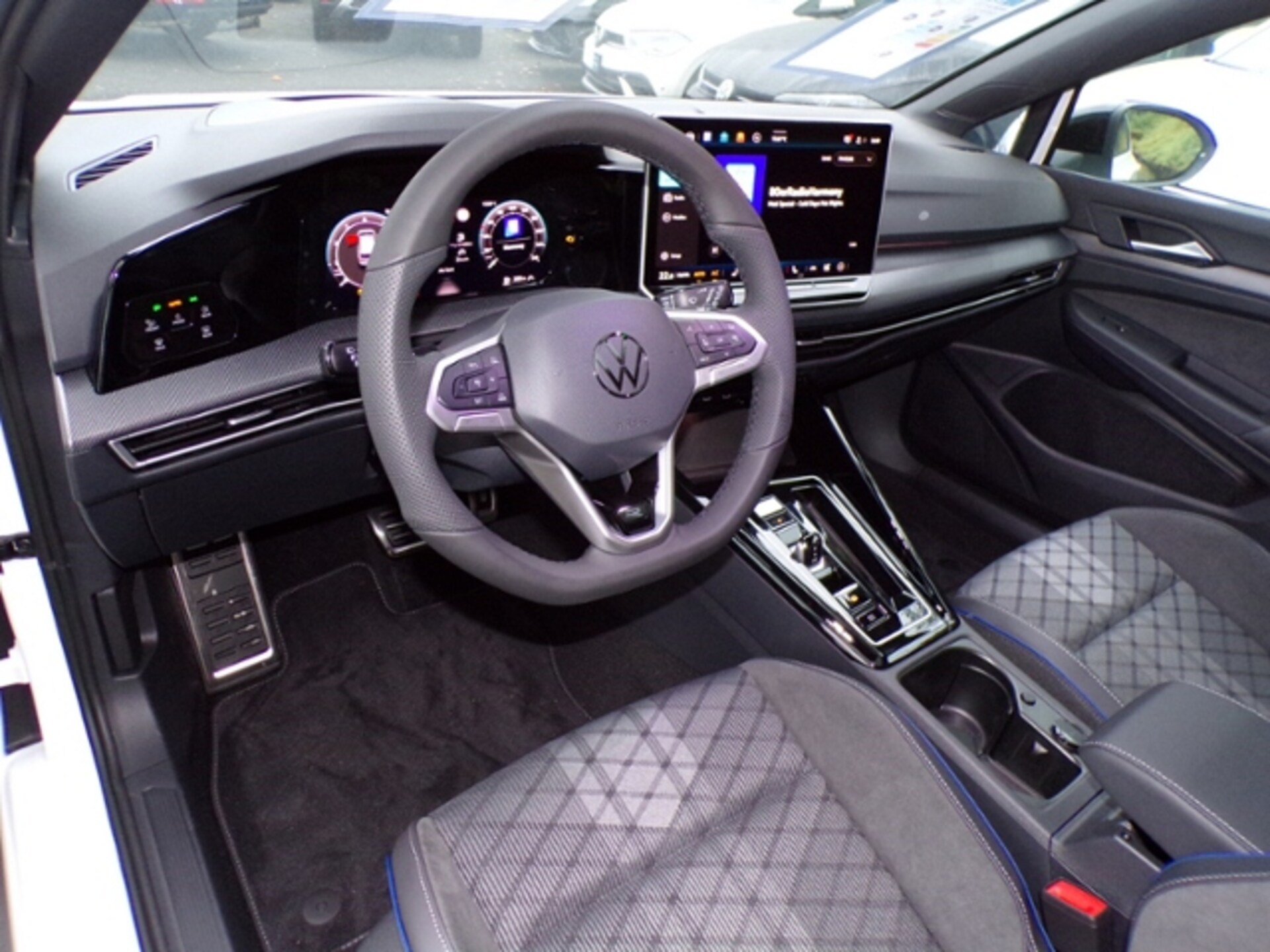 Volkswagen Golf R-Line