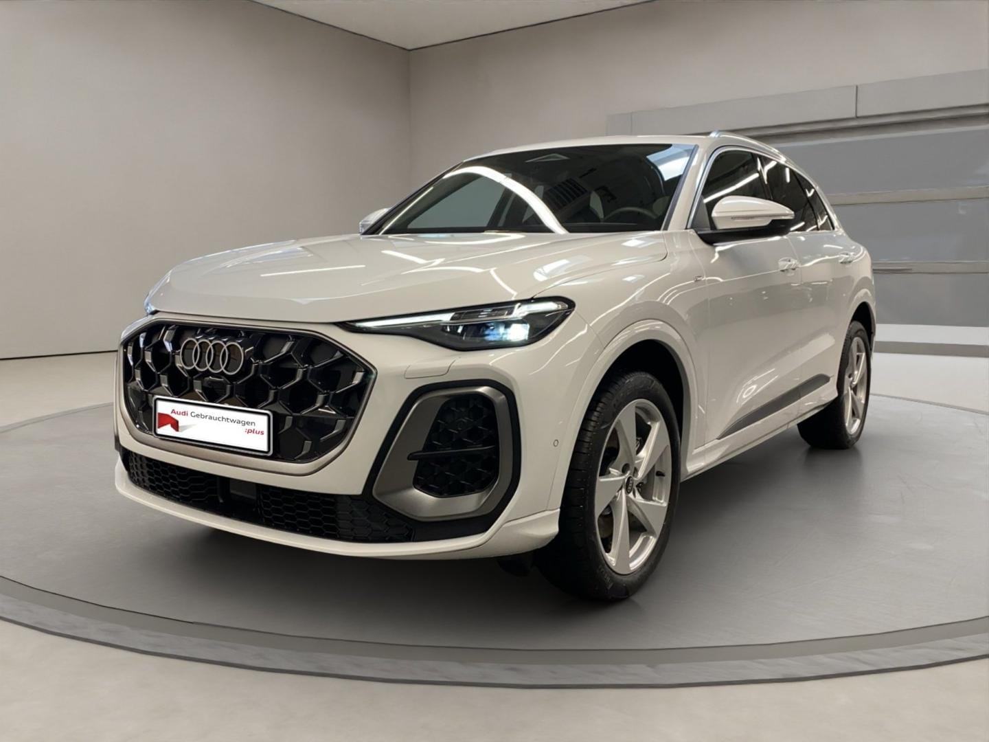 Bild über Audi Q5 SUV TDI quattro 150 kW S tronic - für weitere Informationen kontaktieren Sie den Audi Partner