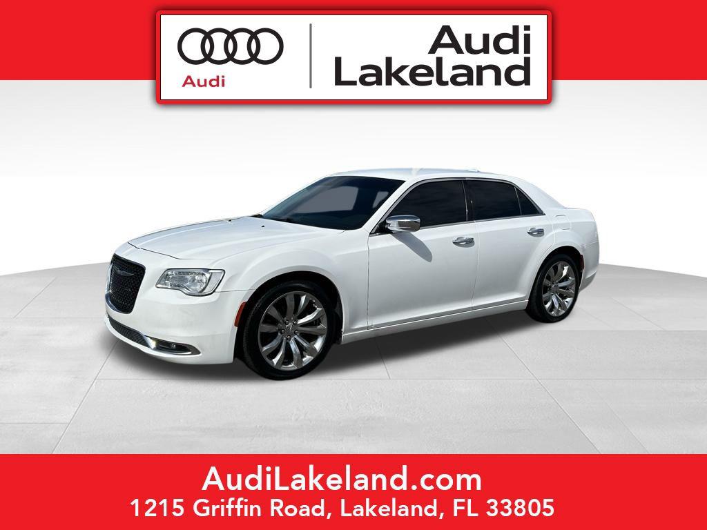 2018 Chrysler 300 Limited's photo