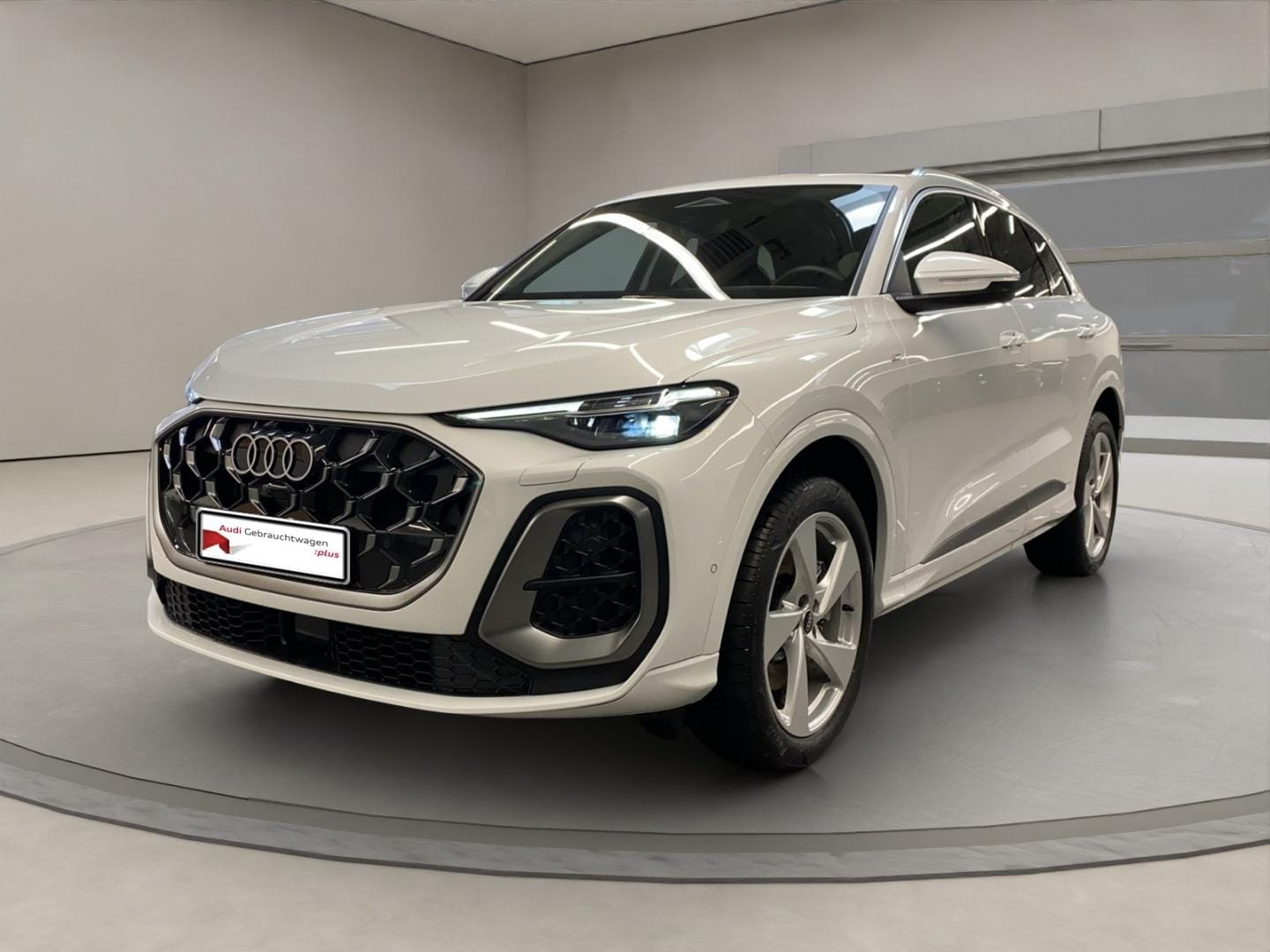 Bild über Audi Q5 SUV TDI quattro 150 kW S tronic - für weitere Informationen kontaktieren Sie den Audi Partner