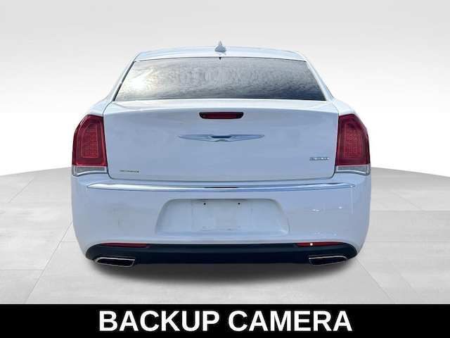 2018 Chrysler 300