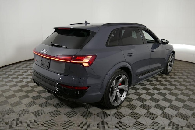 2024 Audi SQ8 e-tron