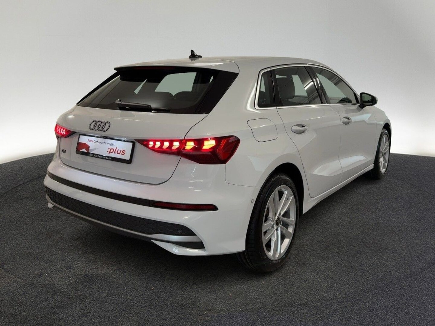 Bild über Audi A3 Sportback TDI S tronic - für weitere Informationen kontaktieren Sie den Audi Partner