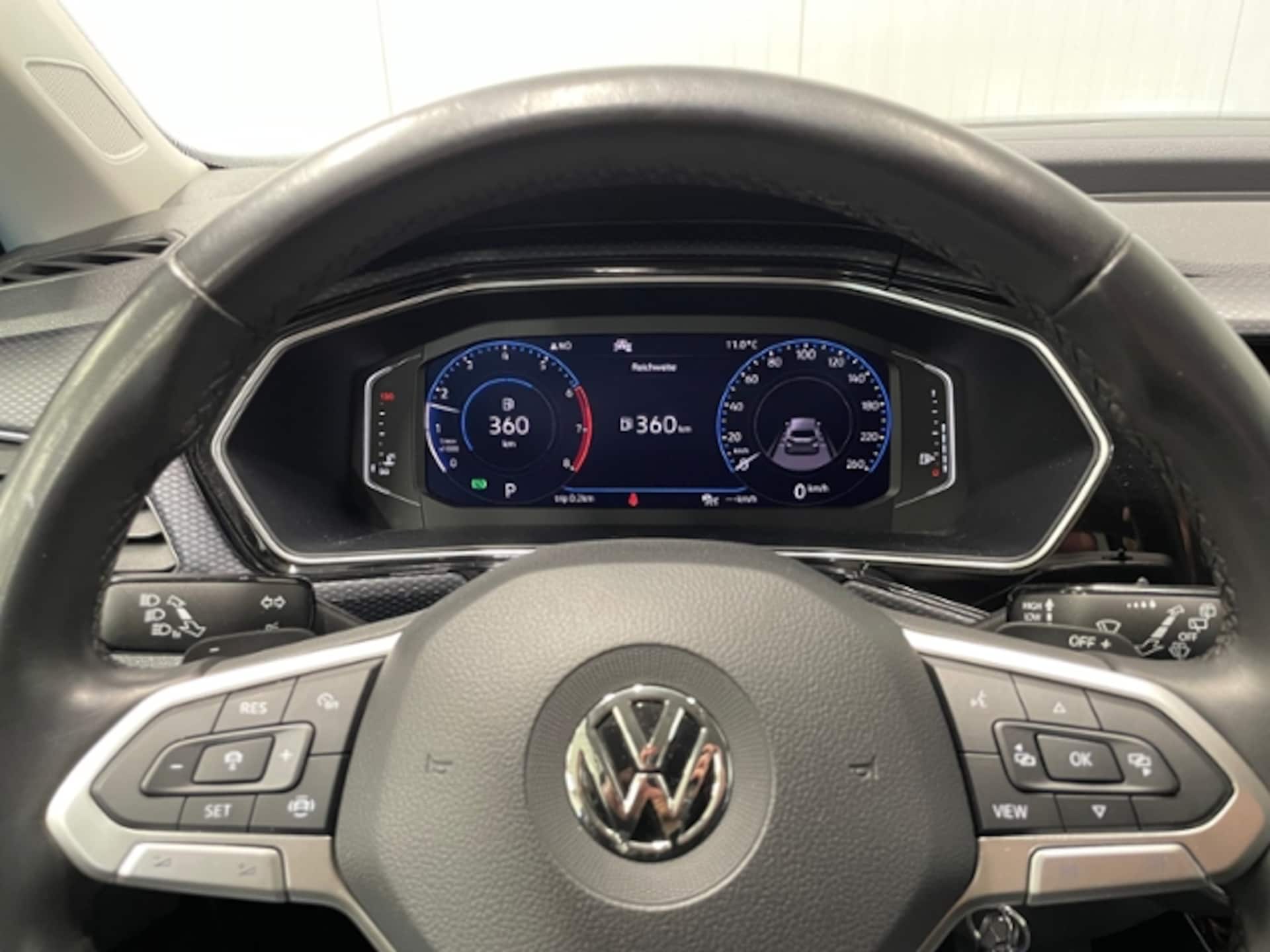 Volkswagen T-Cross United