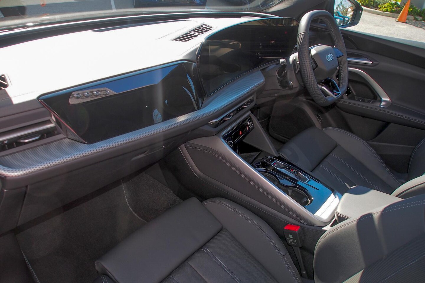 Image about Audi Q5 SUV TDI quattro 150 kW sport