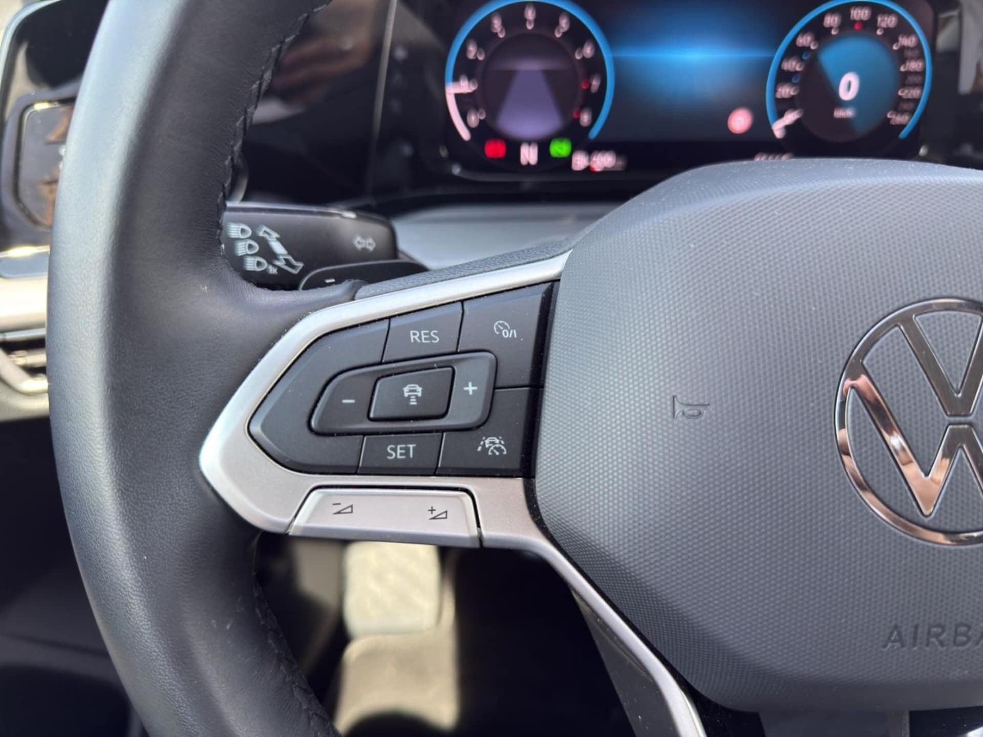 Volkswagen Golf Style