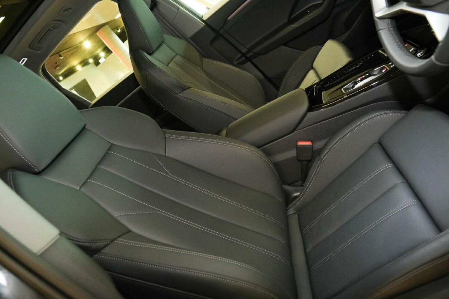 Image about Audi Q6 SUV e-tron e-tron