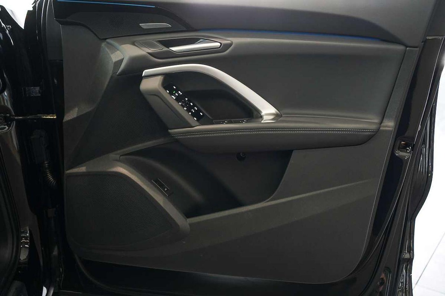 Image about Audi Q5 SUV TFSI quattro 200 kW sport