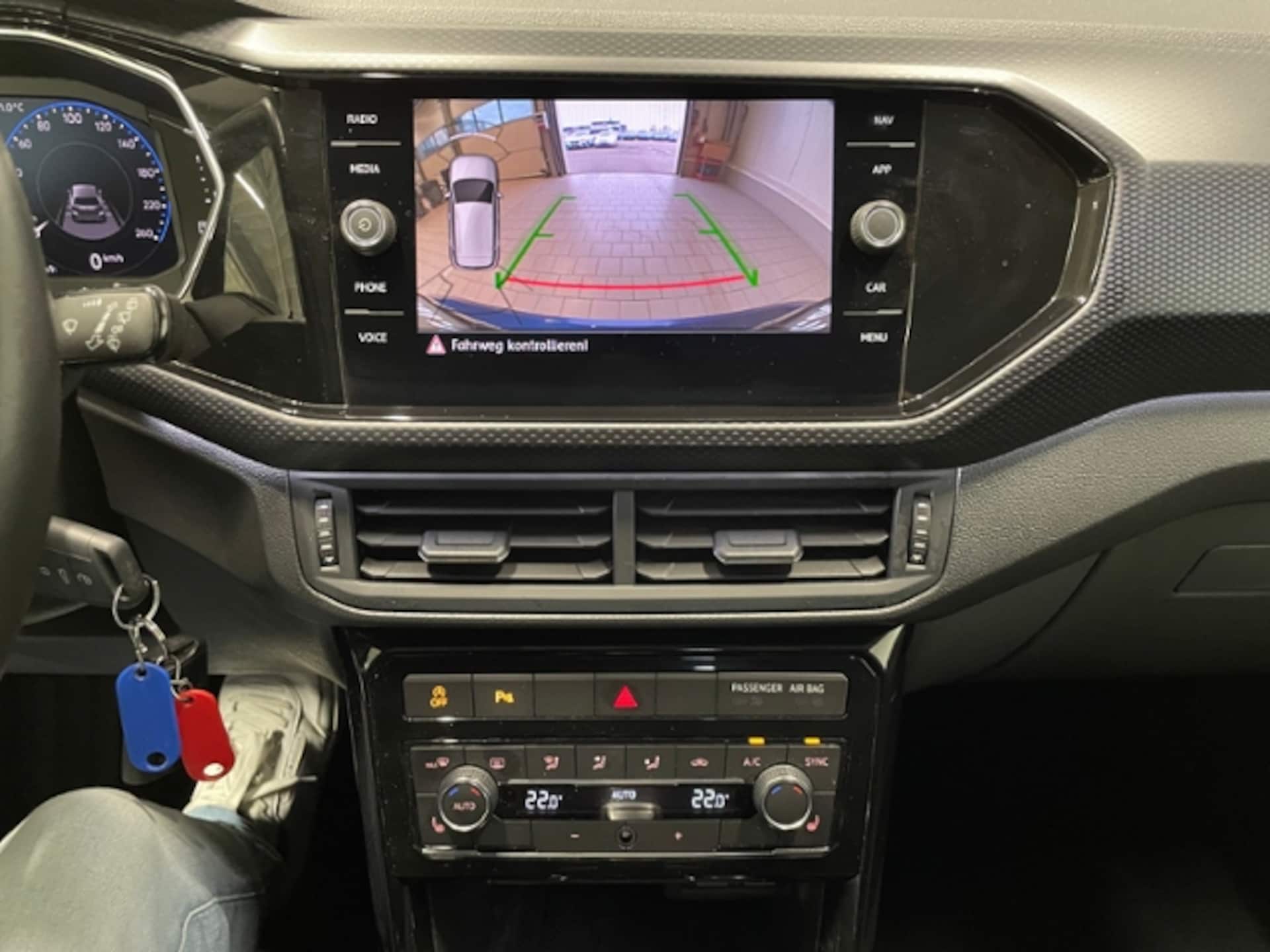 Volkswagen T-Cross United