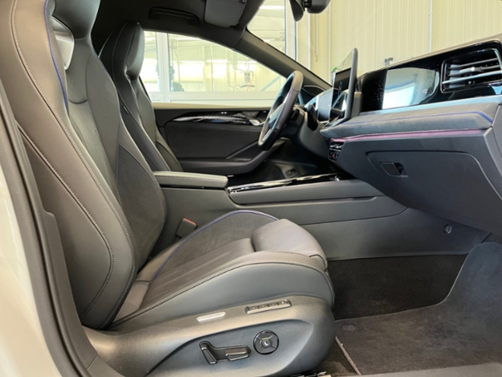 Volkswagen Passat – Bild 13
