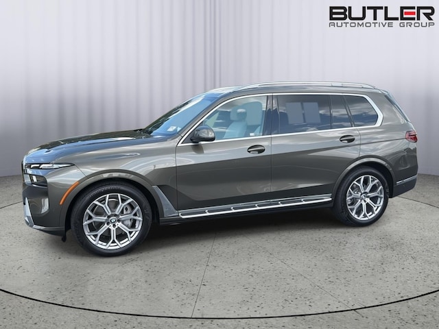 2027 BMW X7