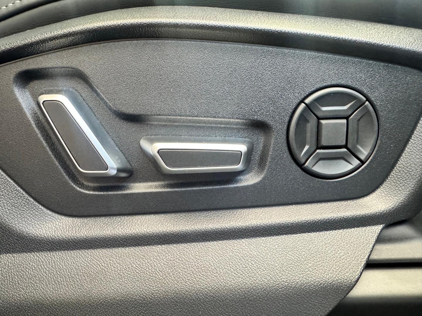 Image about Audi Q7 SUV Q7 S line TDI quattro tiptronic