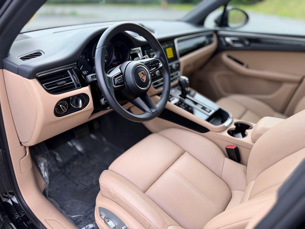 2025 Porsche Macan Base - Photo 14