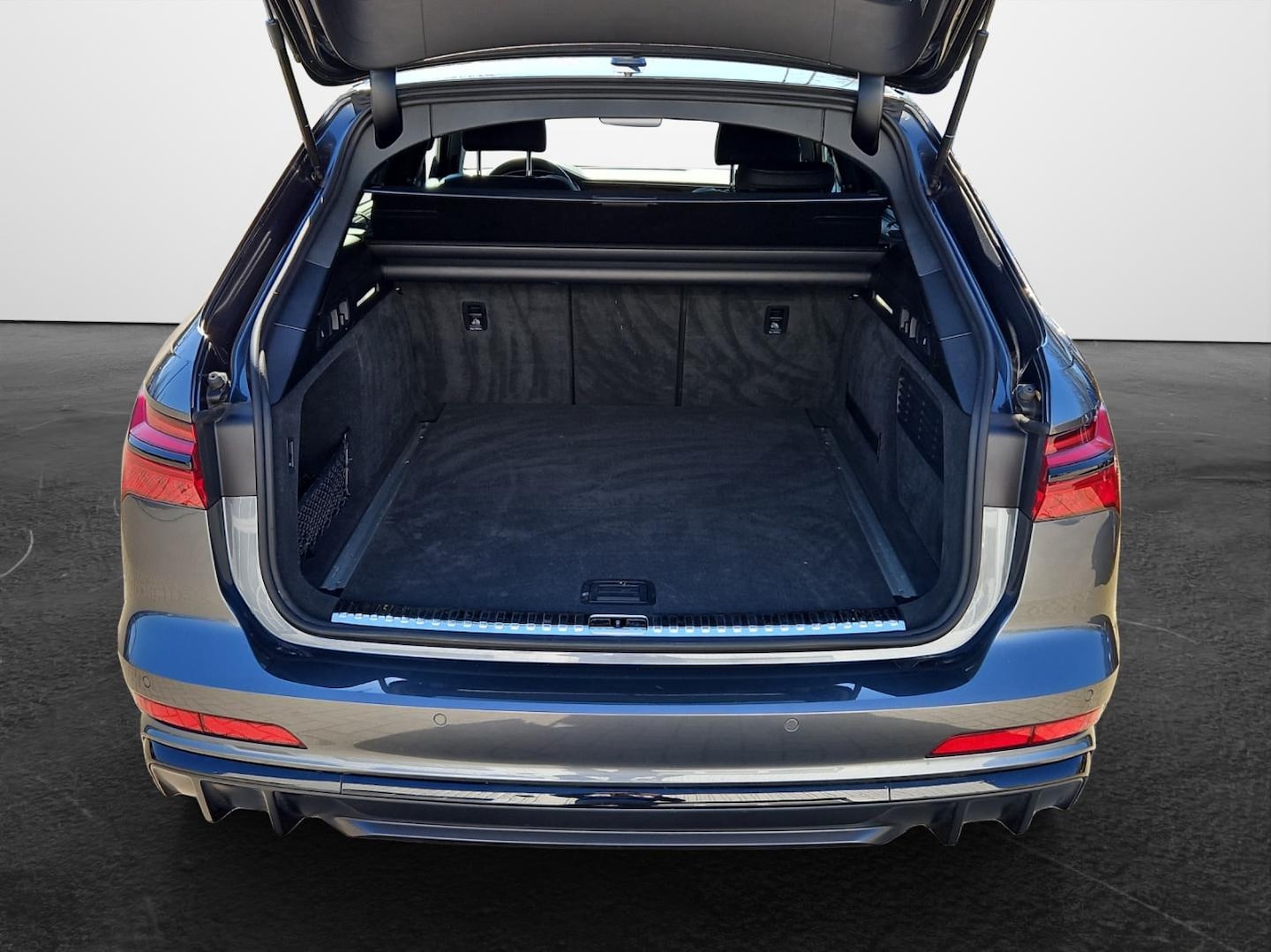 Bild über Audi S6 Avant TDI quattro tiptronic - für weitere Informationen kontaktieren Sie den Audi Partner