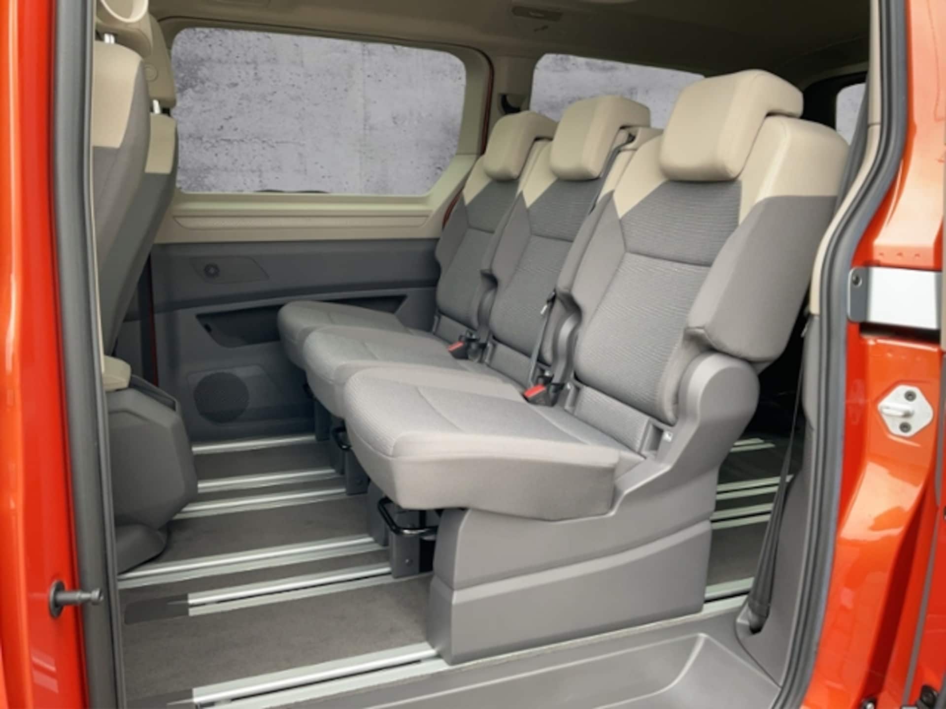 Volkswagen Multivan Langversion Basis-Modell