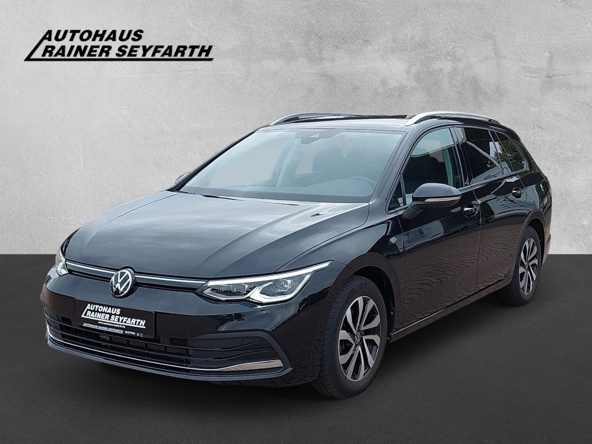 Volkswagen Golf Variant — Volkswagen Golf Variant 1.5 eTSI Active StandHZG Navi Digitales Cockpit LED Sperrdiff. ACC Apple CarPlay
