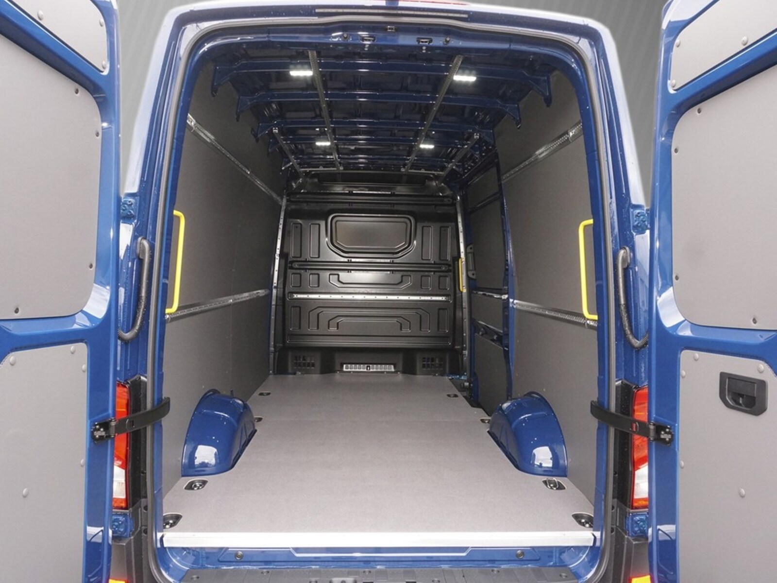 Volkswagen Crafter Kasten mittlerer Radstand – Bild 6