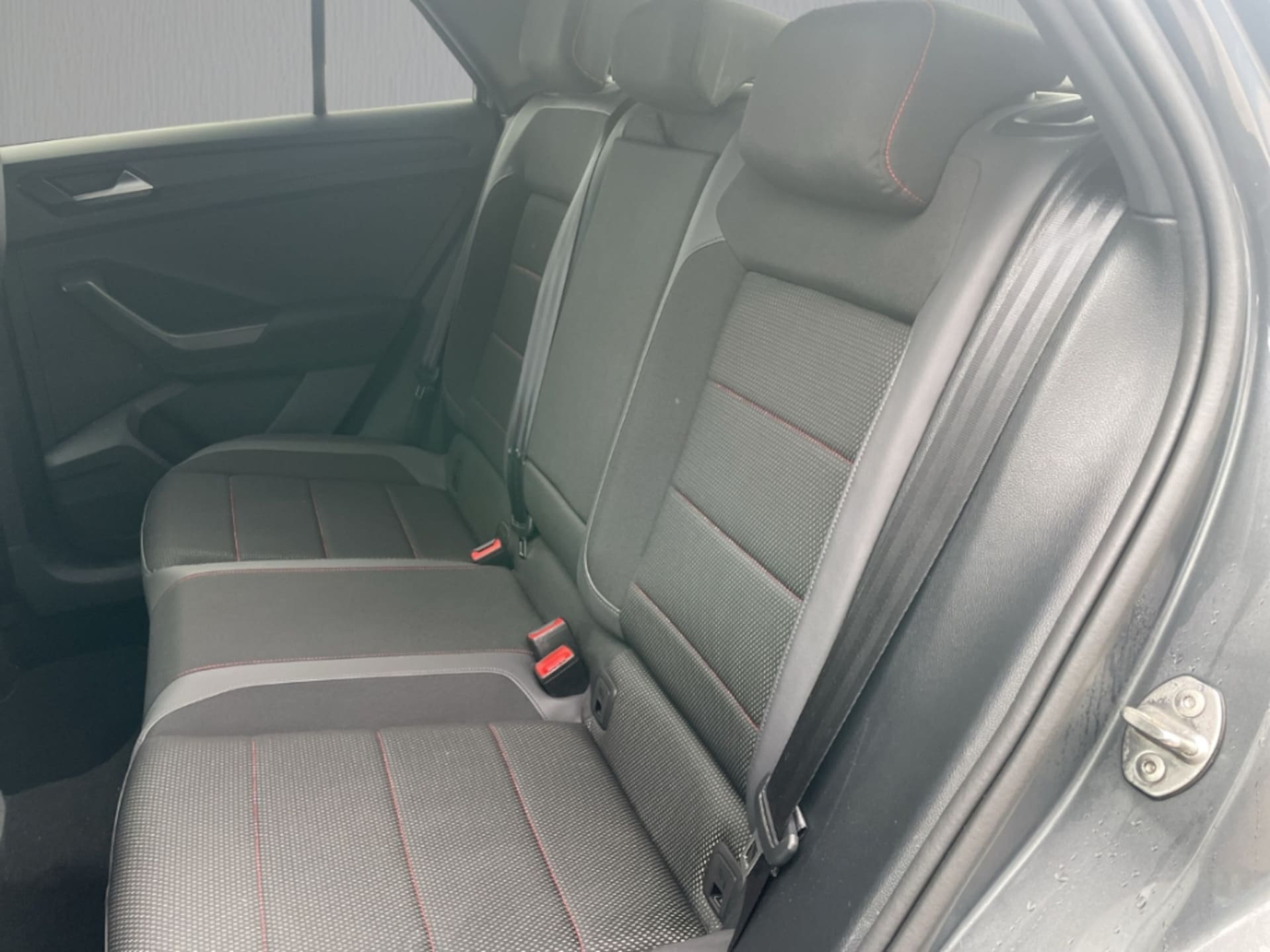Volkswagen T-Roc Sport