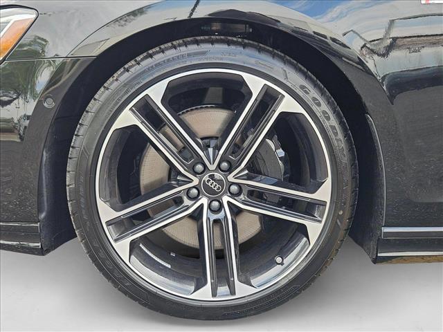 2025 Audi A8 Base - Photo 18