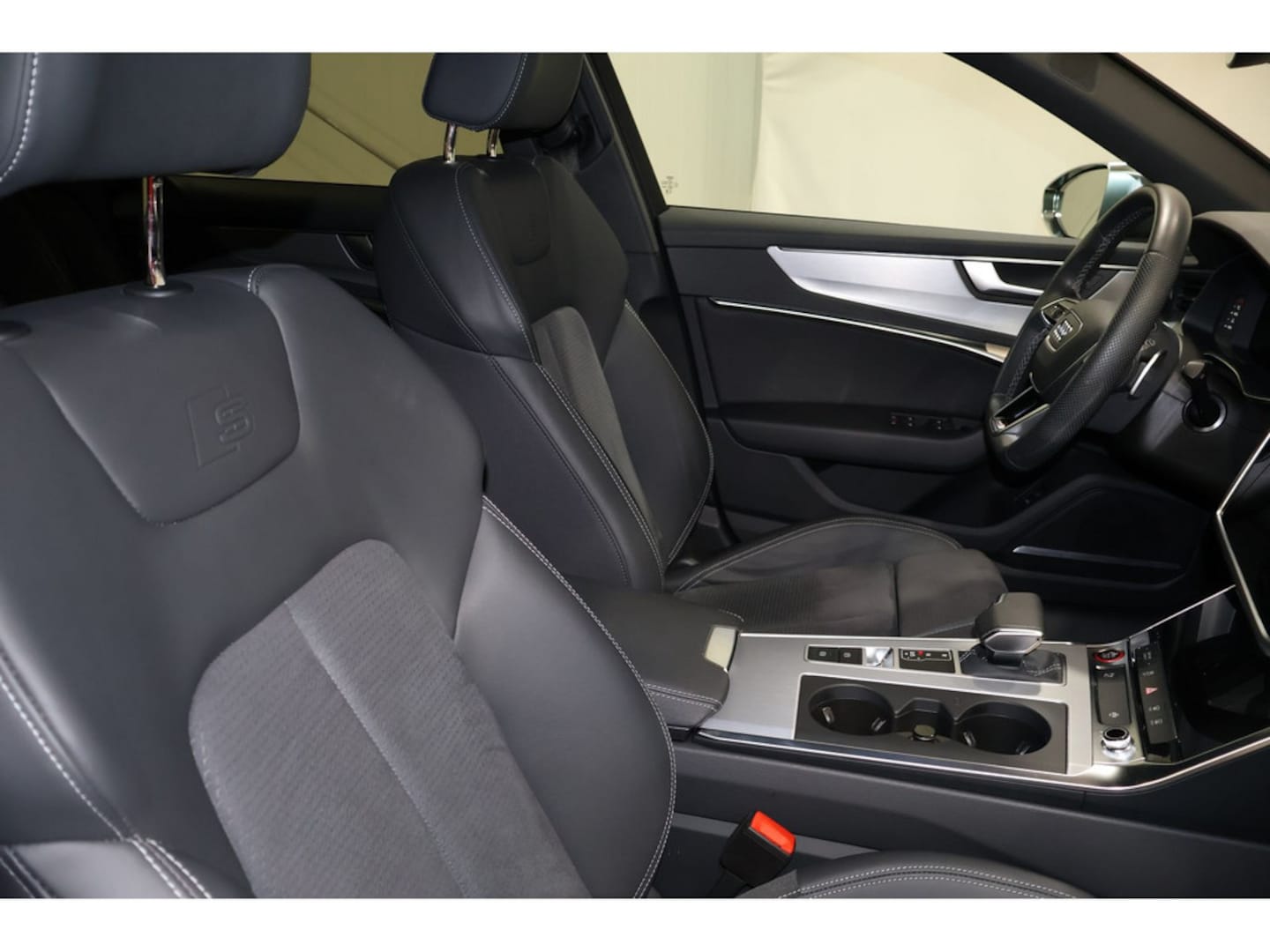 Bild über Audi S6 Limousine TDI quattro tiptronic - für weitere Informationen kontaktieren Sie den Audi Partner