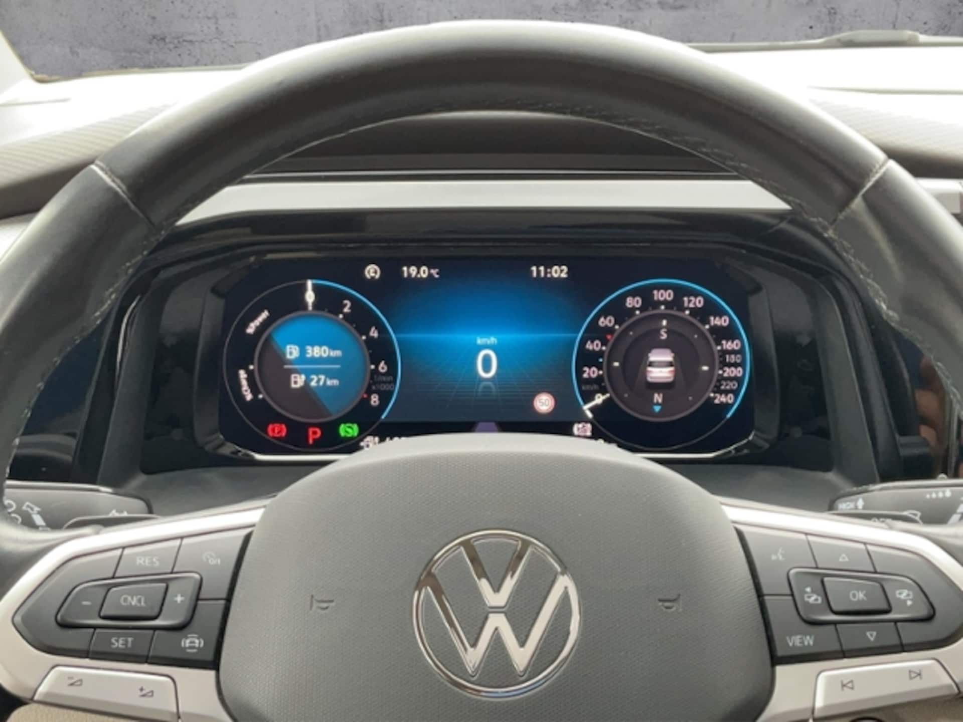 Volkswagen Multivan Langversion Basis-Modell