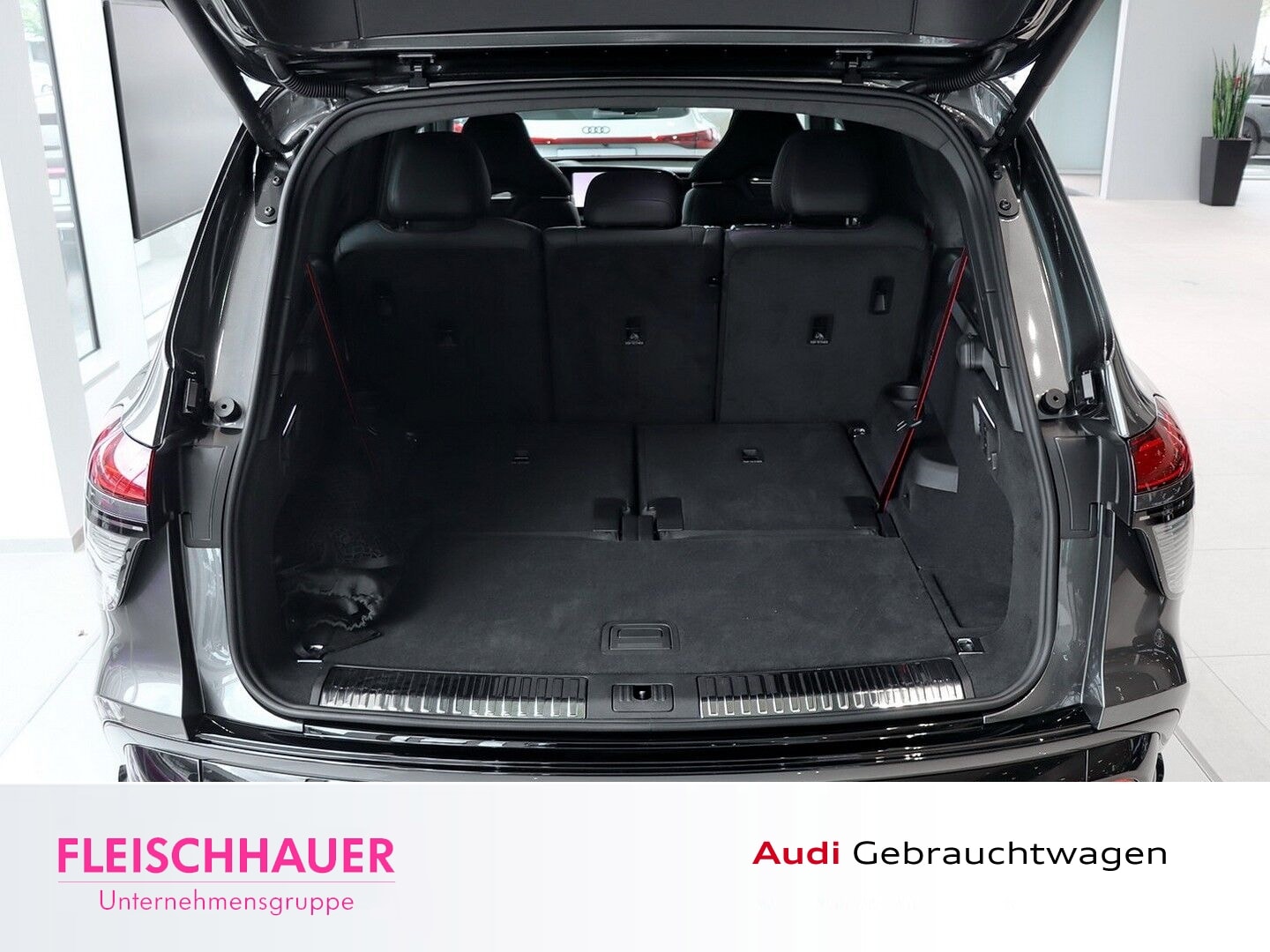 Bild über Audi Q7 SUV TDI quattro 220 kW tiptronic - für weitere Informationen kontaktieren Sie den Audi Partner