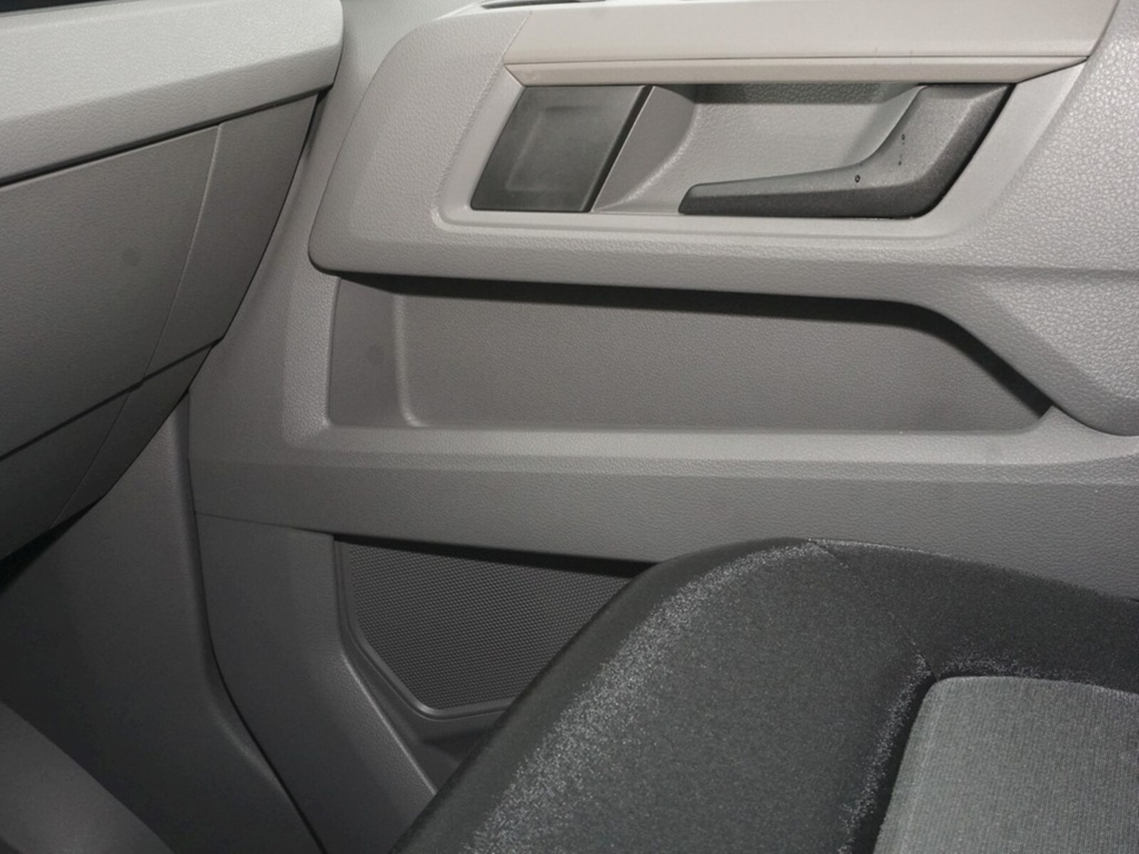 Volkswagen Crafter Kasten mittlerer Radstand – Bild 14