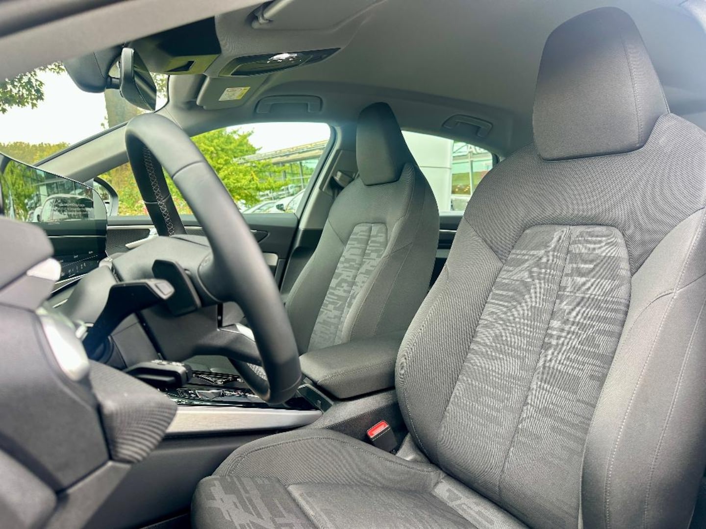 Bild über Audi A6 Limousine TDI 150 kW S tronic - für weitere Informationen kontaktieren Sie den Audi Partner