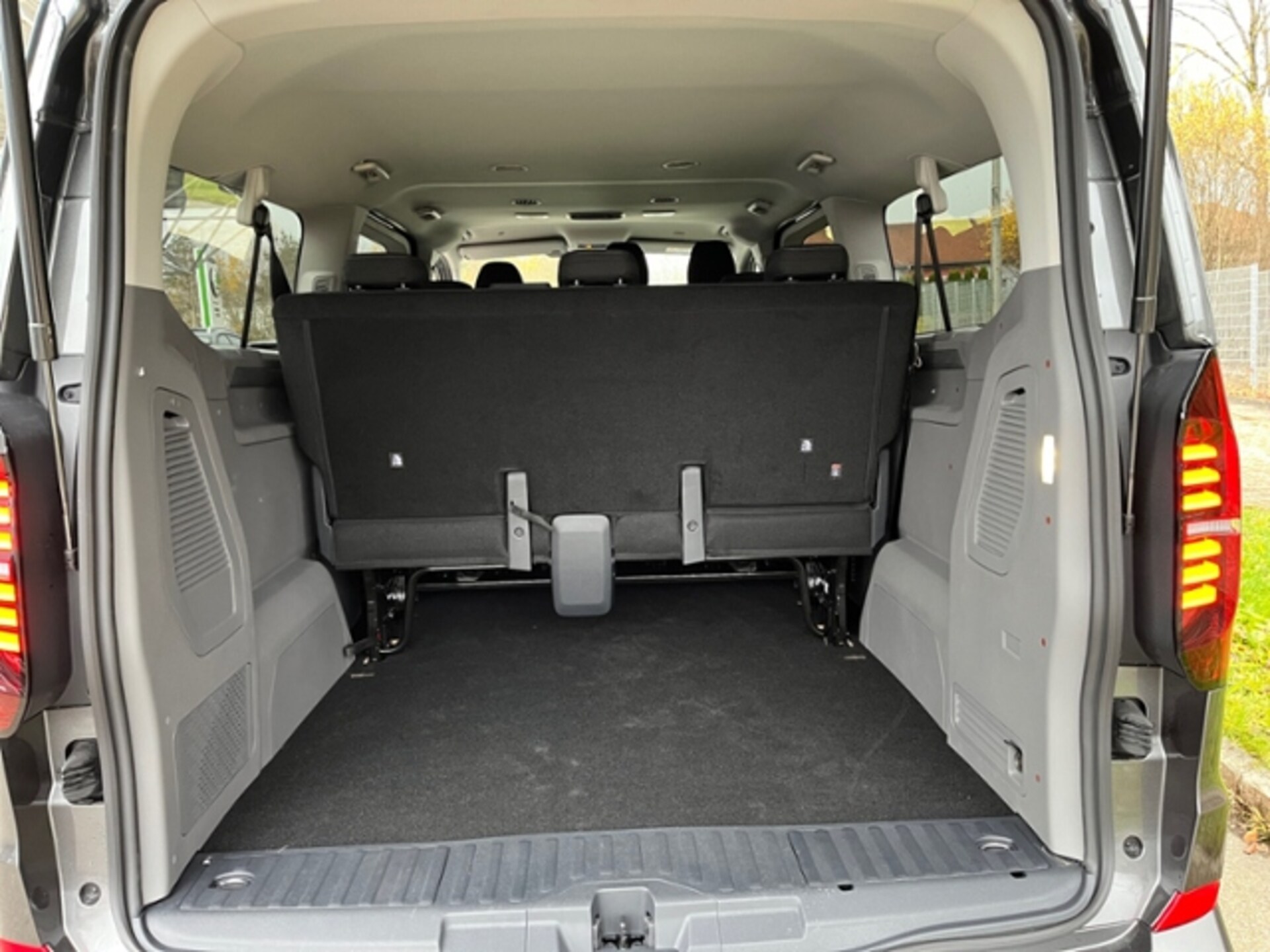 Volkswagen Caravelle langer Radstand Life