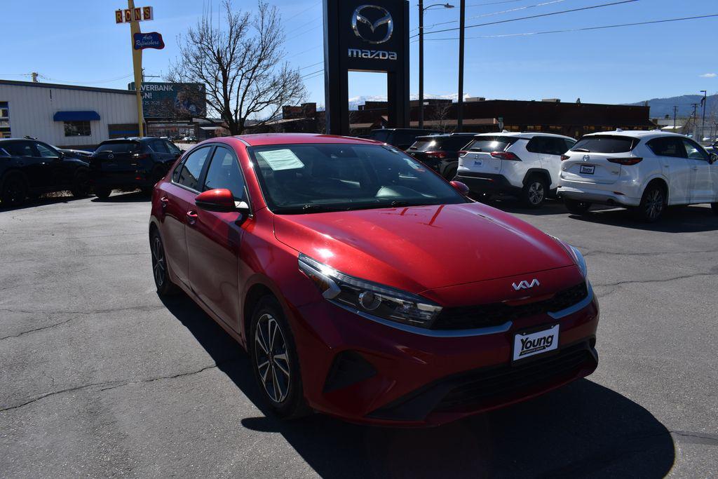 2023 Kia Forte LXS AT's photo