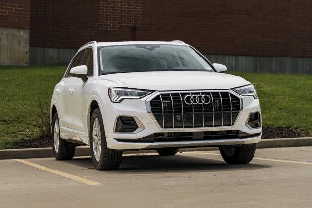 2023 Audi Q3 40 TFSI Premium quattro's photo