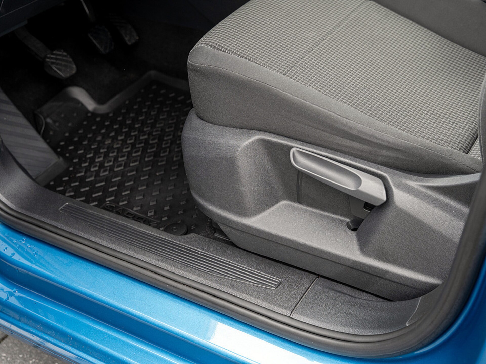 Volkswagen Caddy Basis-Modell