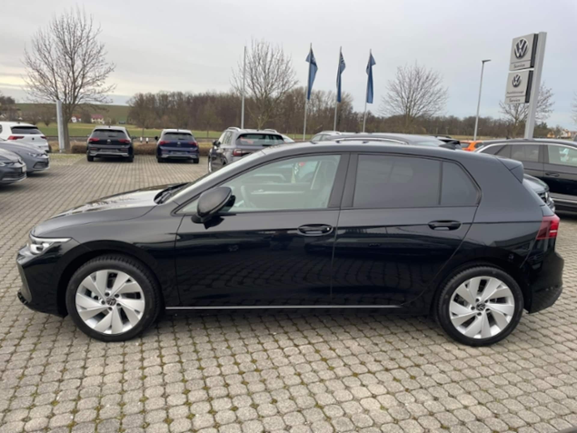 Volkswagen Golf Life