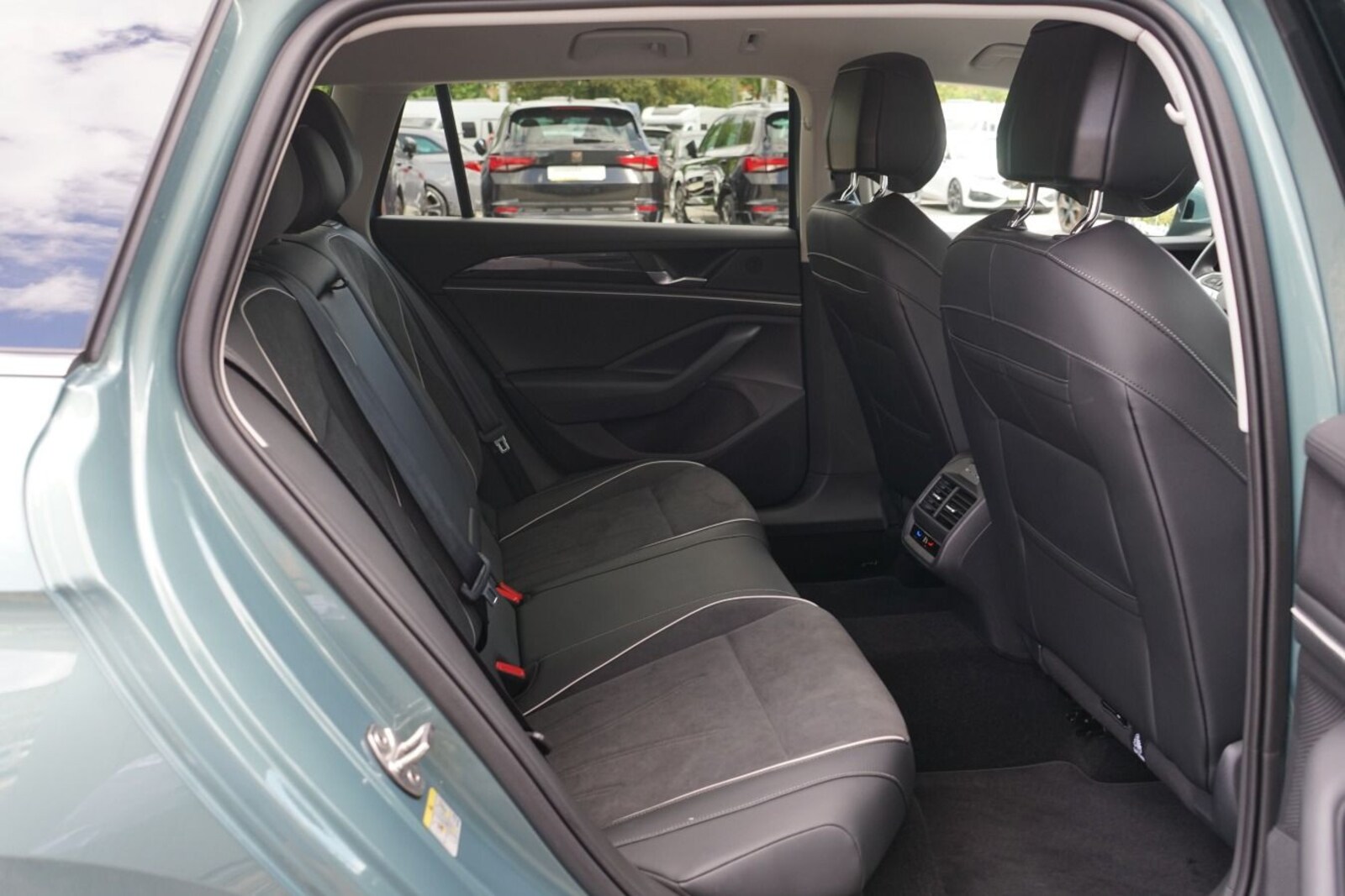 Volkswagen Passat – Bild 9