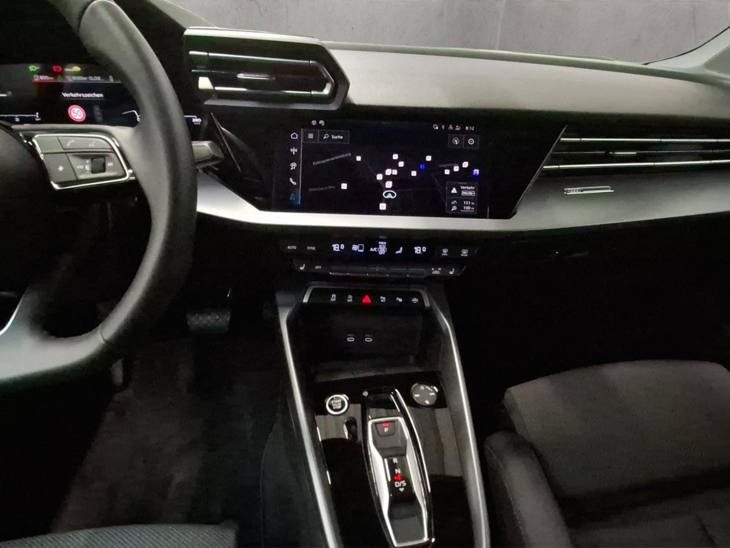 Bild über Audi A3 Limousine TDI S tronic - für weitere Informationen kontaktieren Sie den Audi Partner