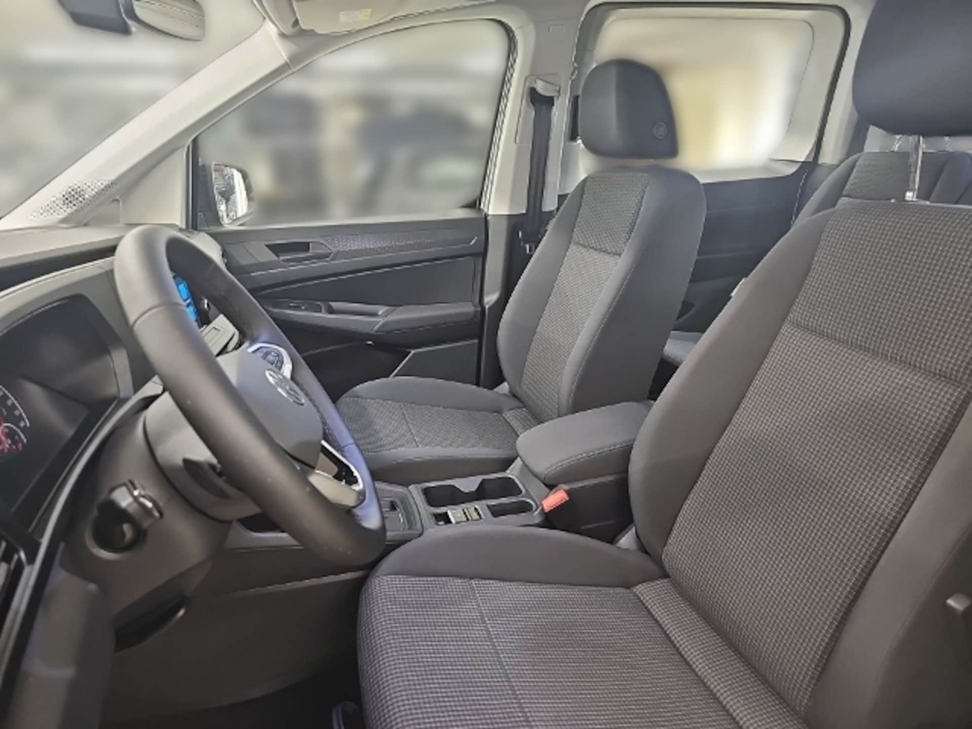 Volkswagen Caddy Maxi Basis-Modell