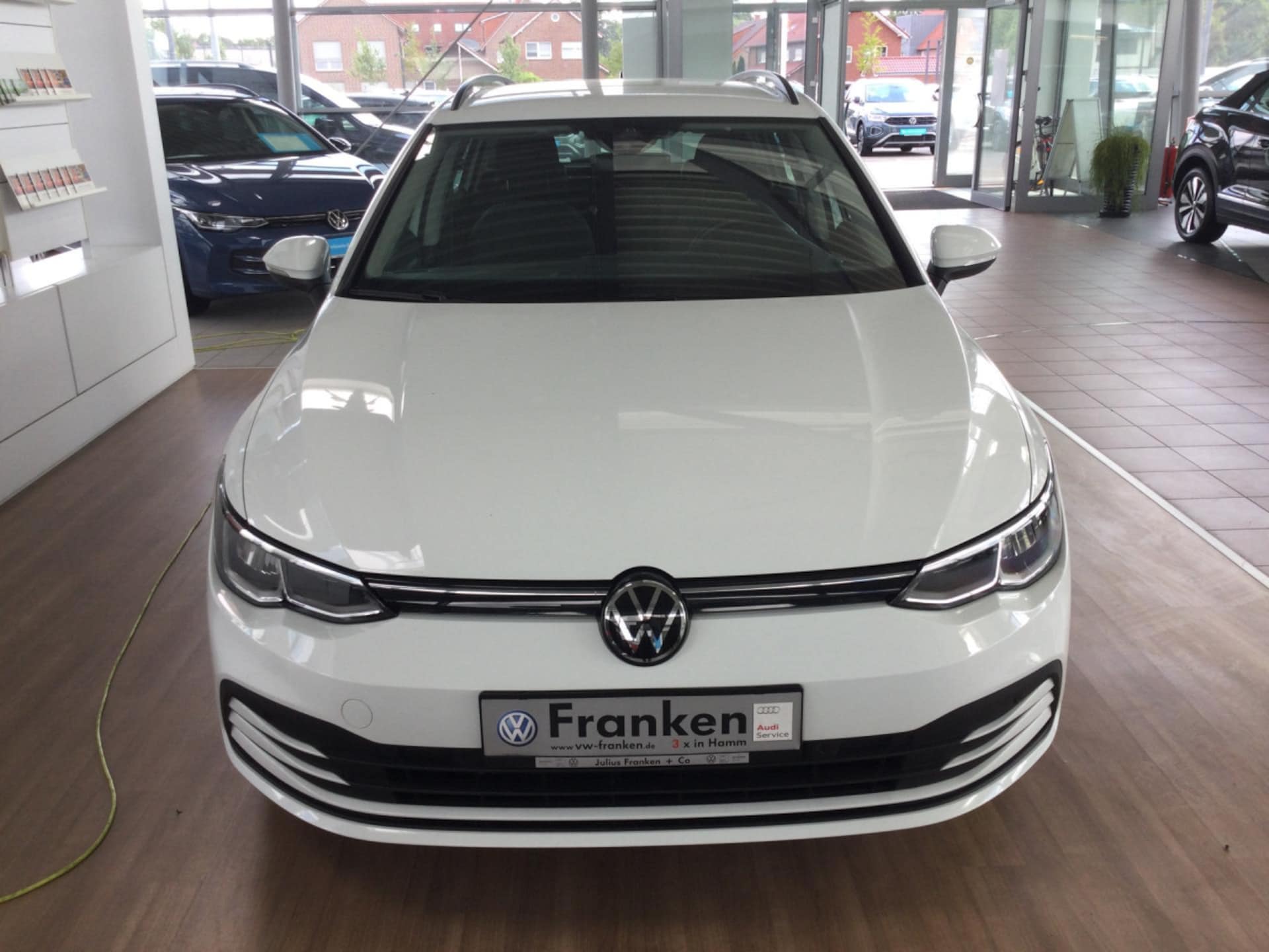Volkswagen Golf Variant Life