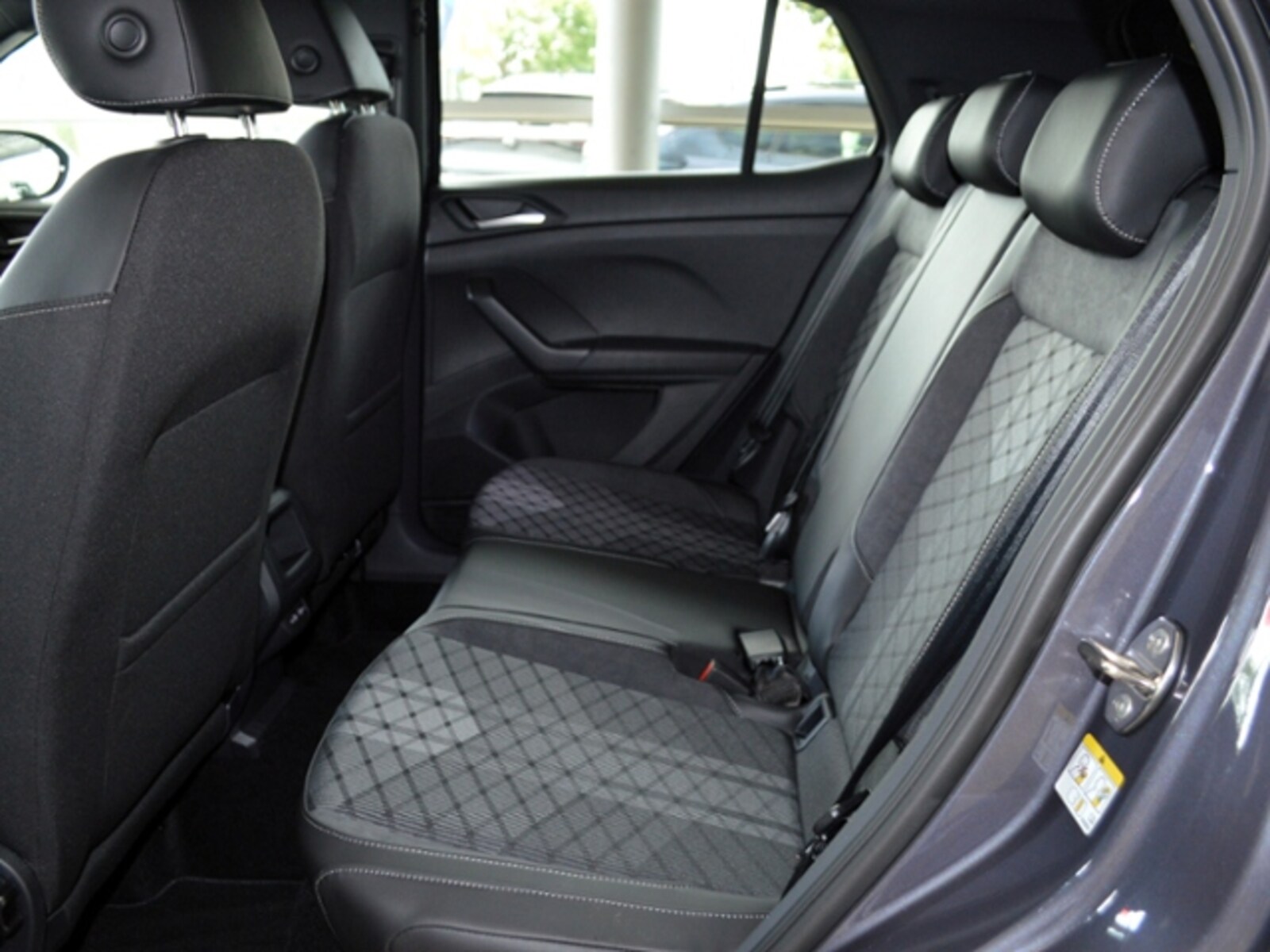 Volkswagen T-Cross – Bild 12