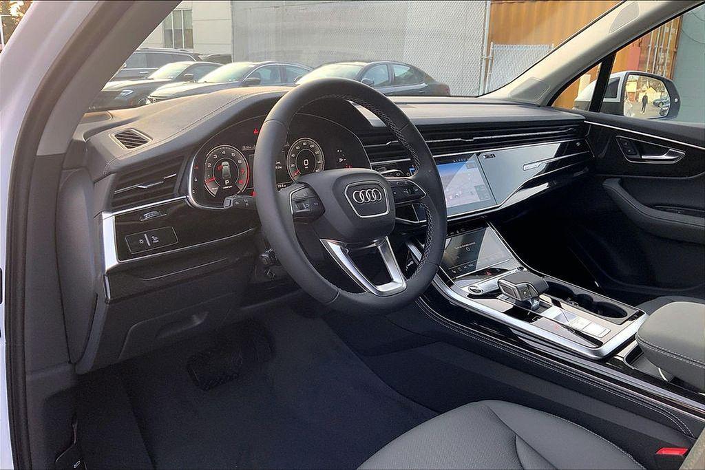 2026 Audi Q7 Premium Plus - Photo 9