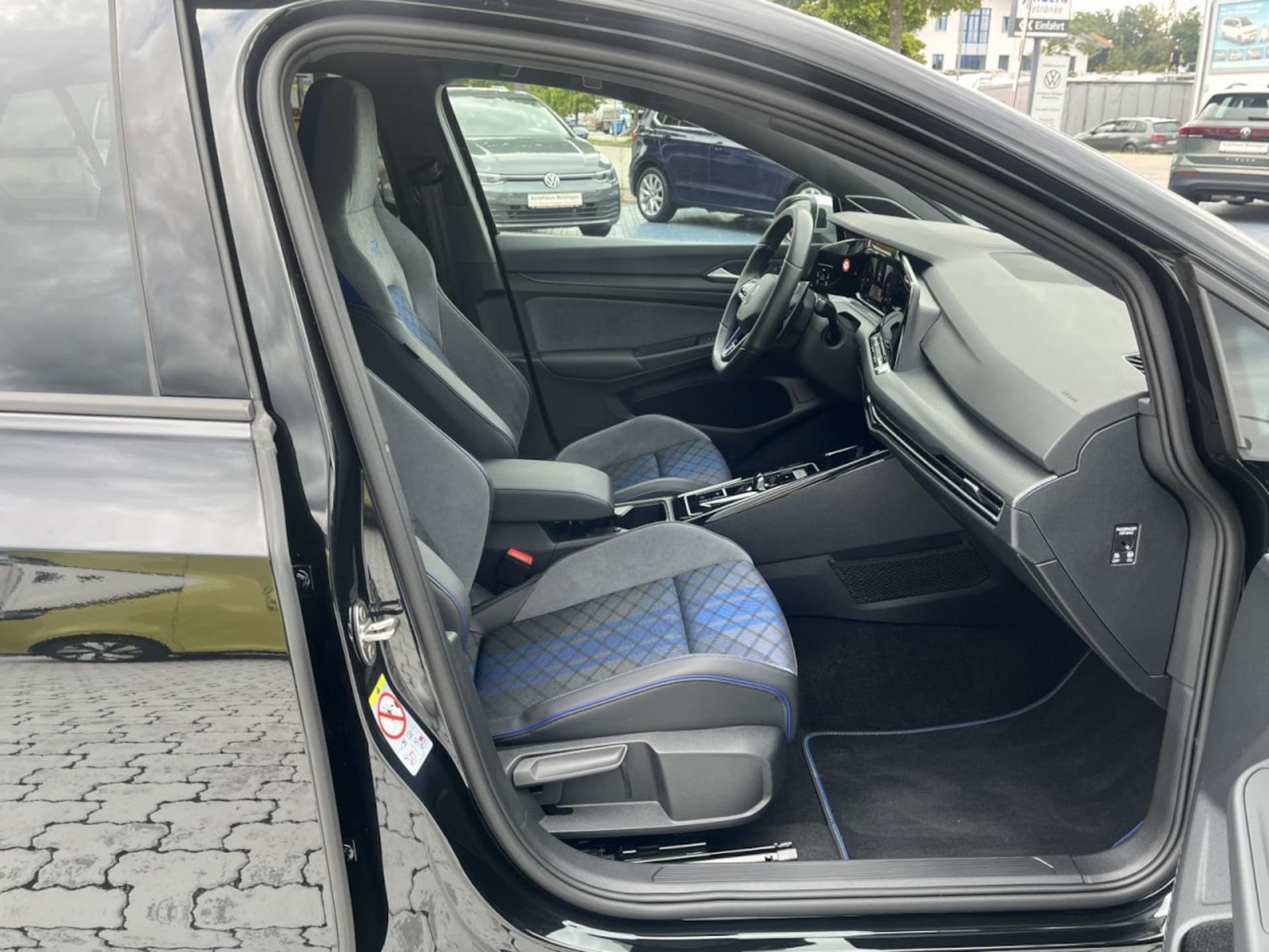 Volkswagen Golf R