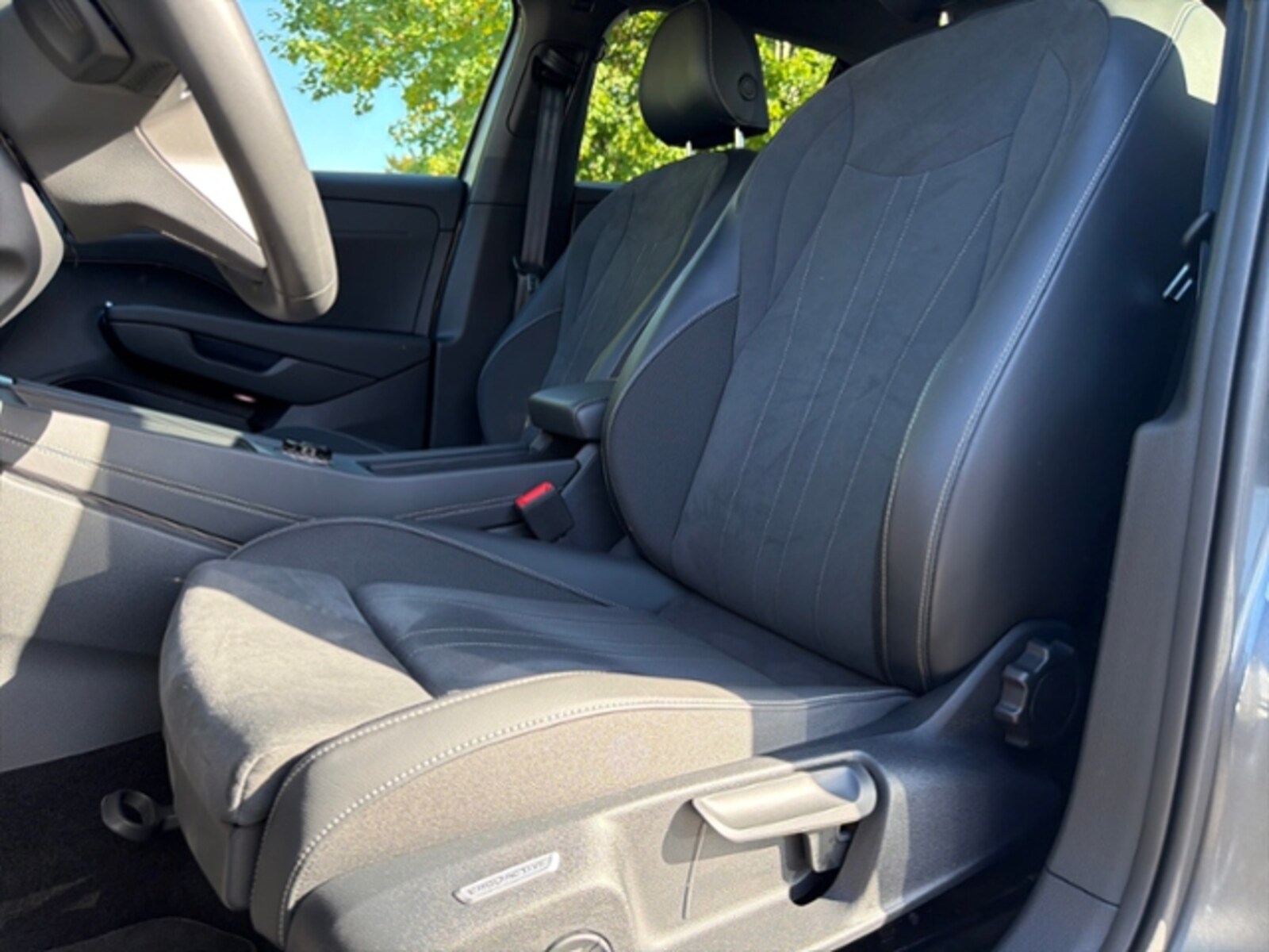 Volkswagen T-Roc – Bild 12
