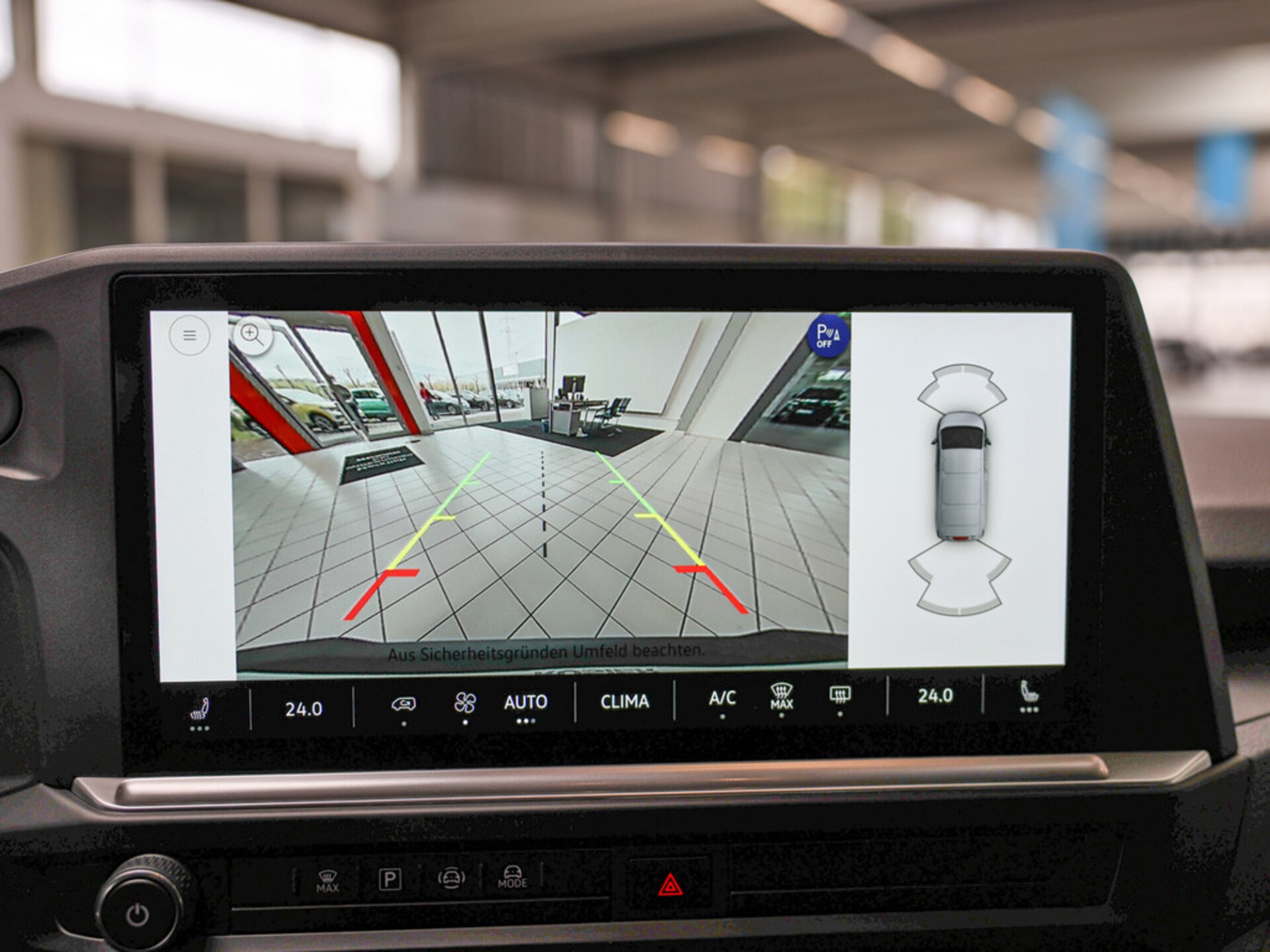 Volkswagen Caravelle langer Radstand Basis-Modell