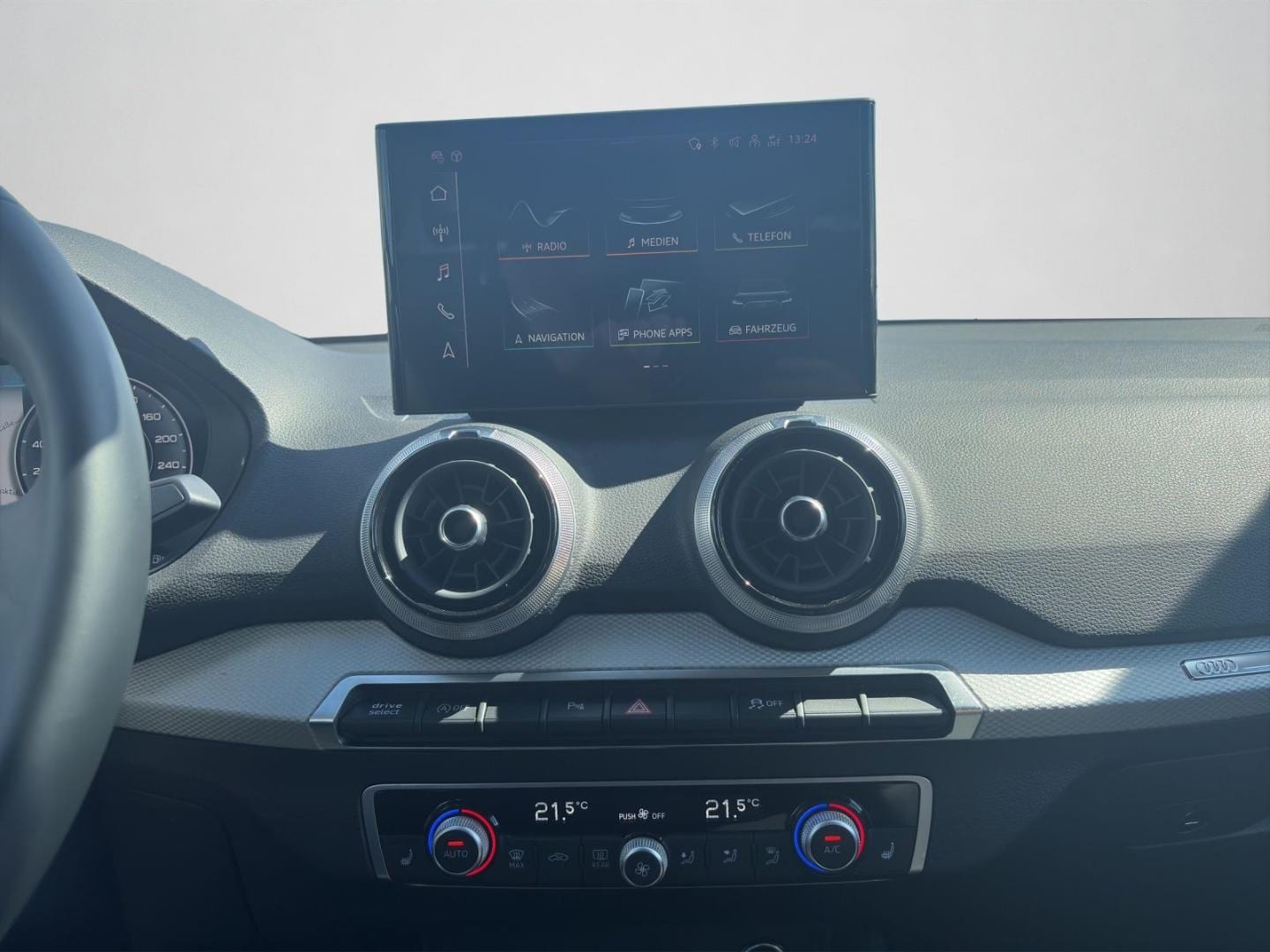 Bild über Audi Q2 advanced 35 TFSI 110(150) kW(PS) S tronic - für weitere Informationen kontaktieren Sie den Audi Partner