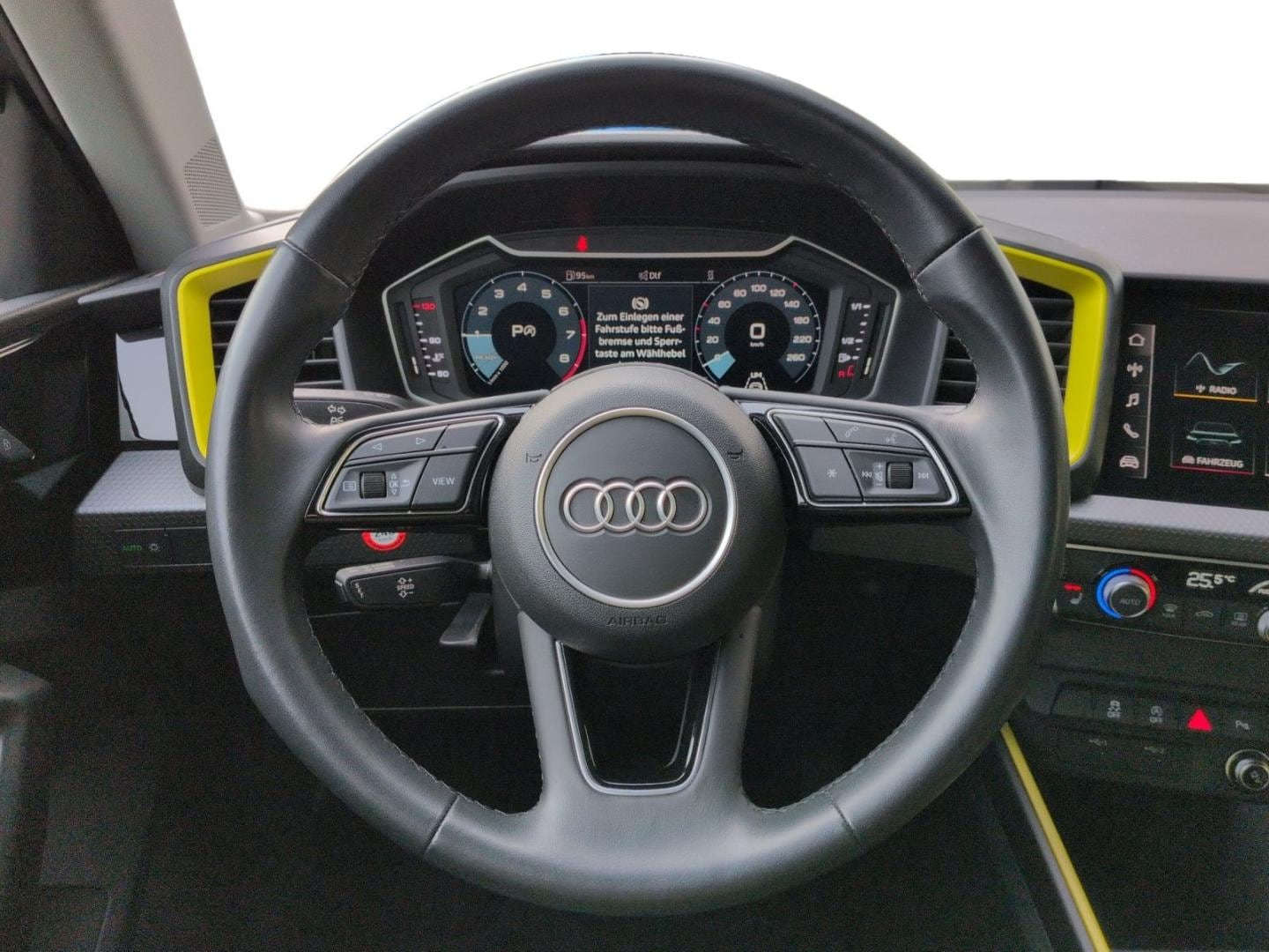 Bild über Audi A1 Sportback S line 30 TFSI S tronic - für weitere Informationen kontaktieren Sie den Audi Partner