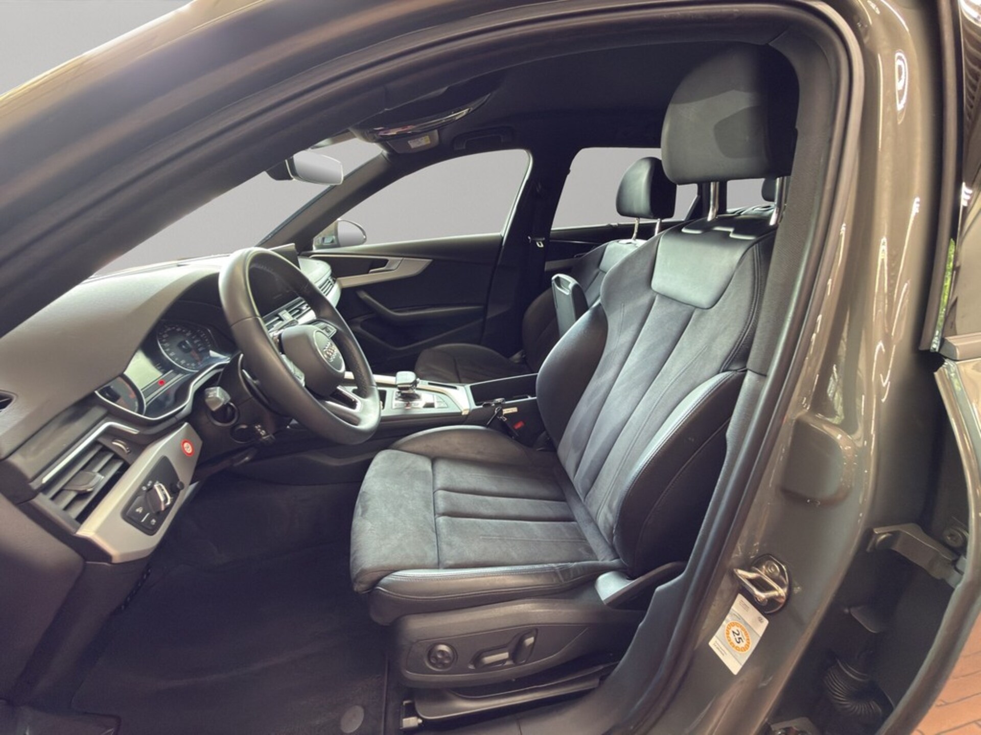 Audi A4 Avant S line