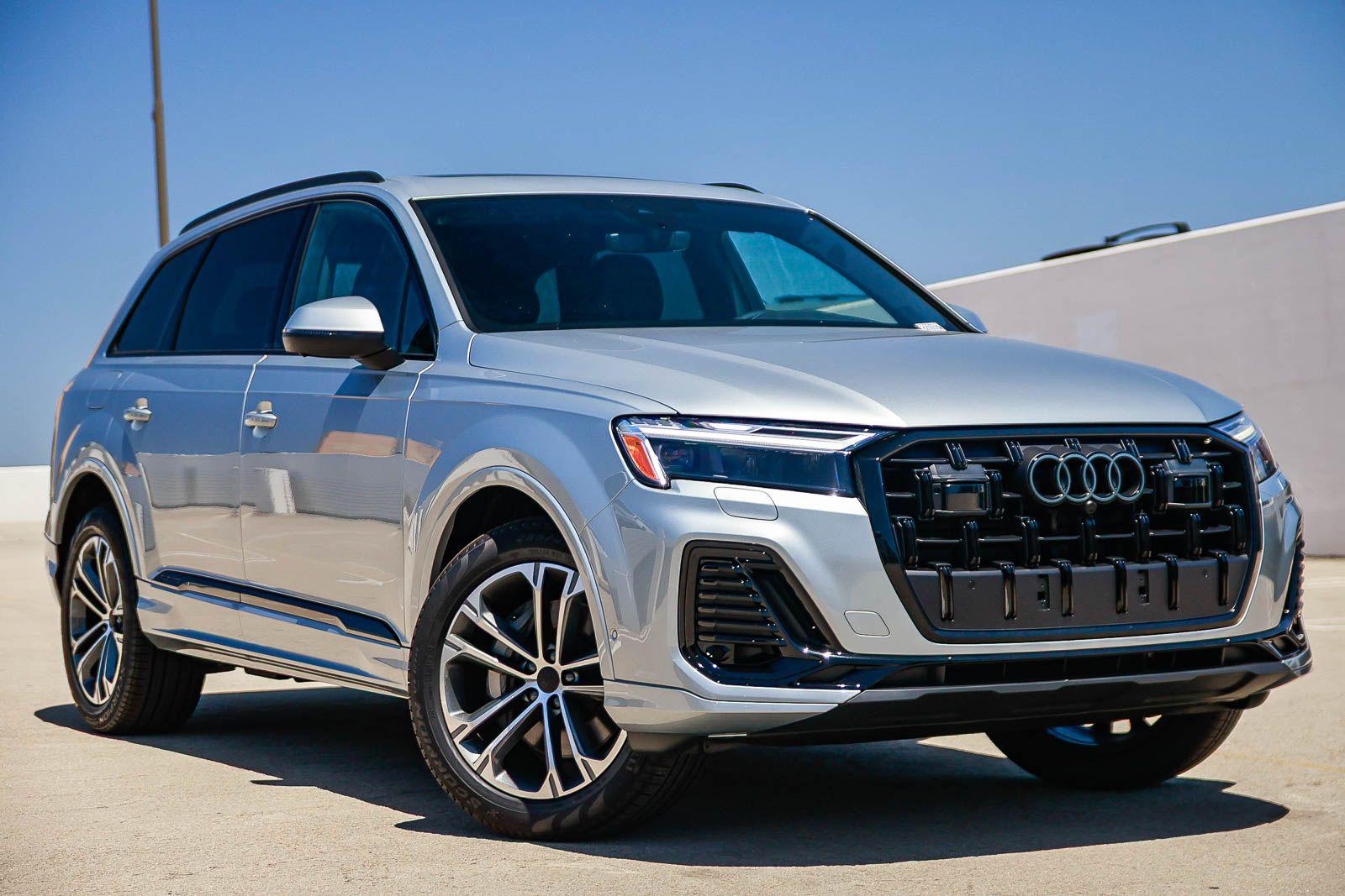 2026 Audi Q7 45 Premium Plus quattro Tiptronic's photo