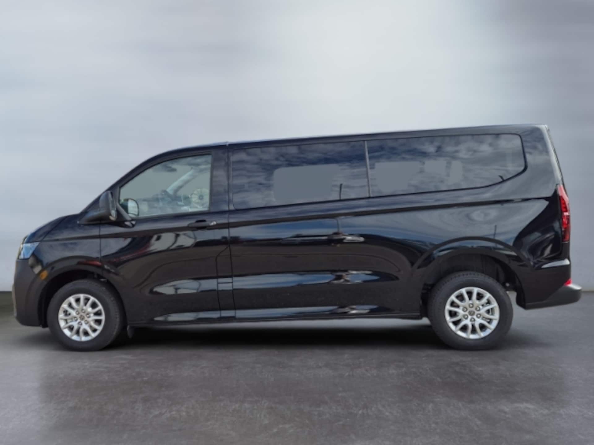 Volkswagen Transporter Kombi langer Radstand