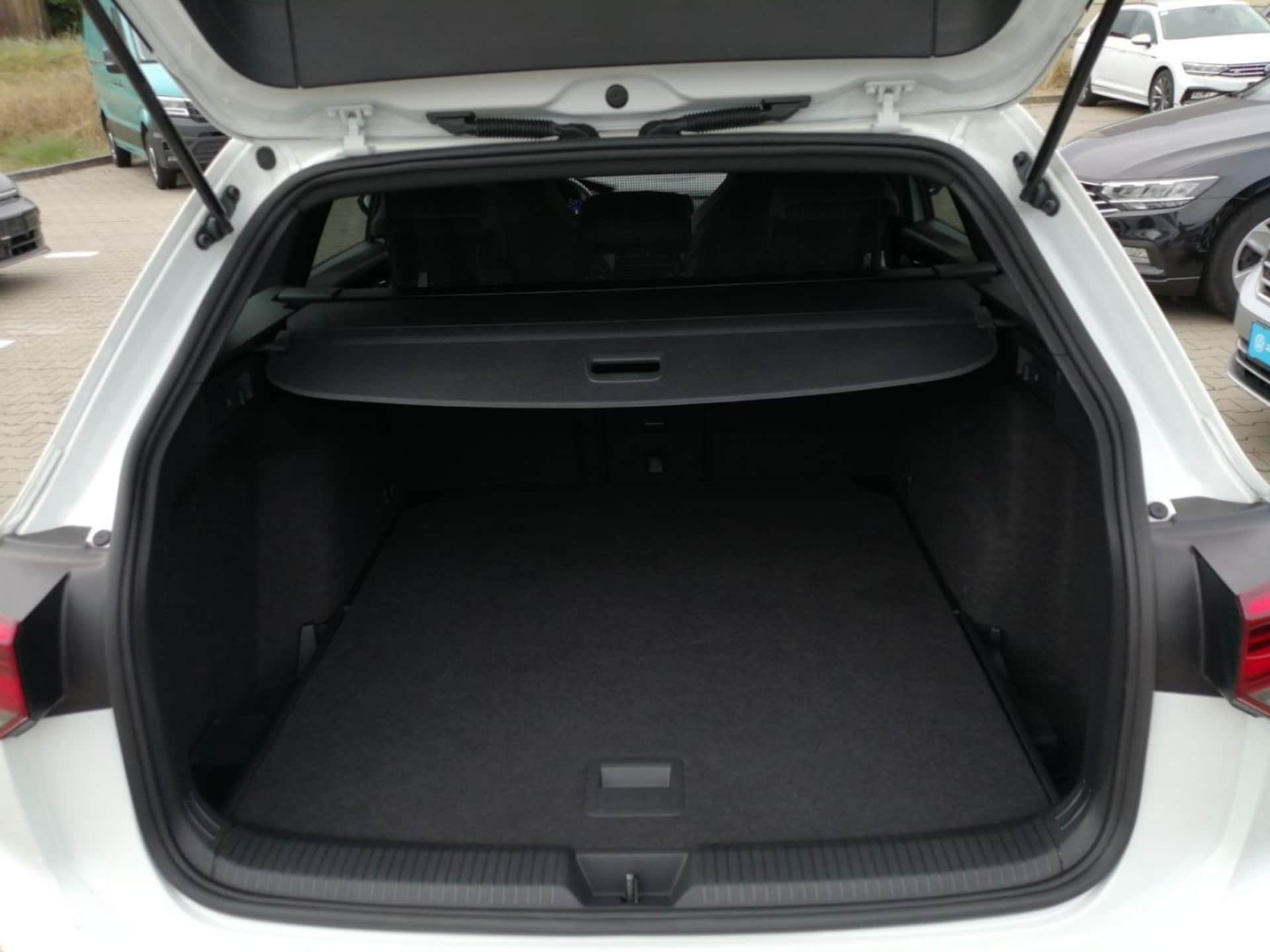 Volkswagen Golf Variant R-Line