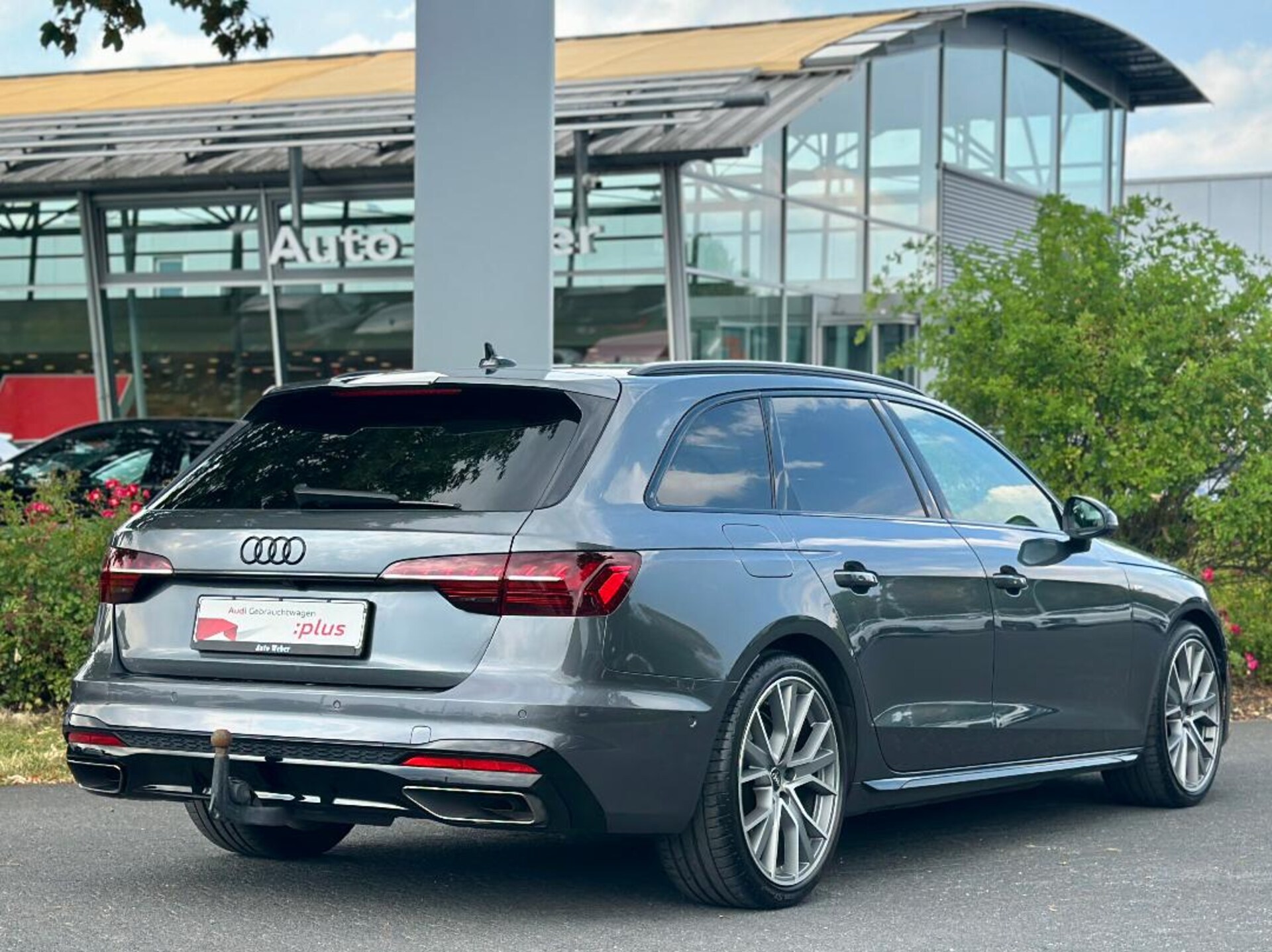 Audi A4 Avant S line