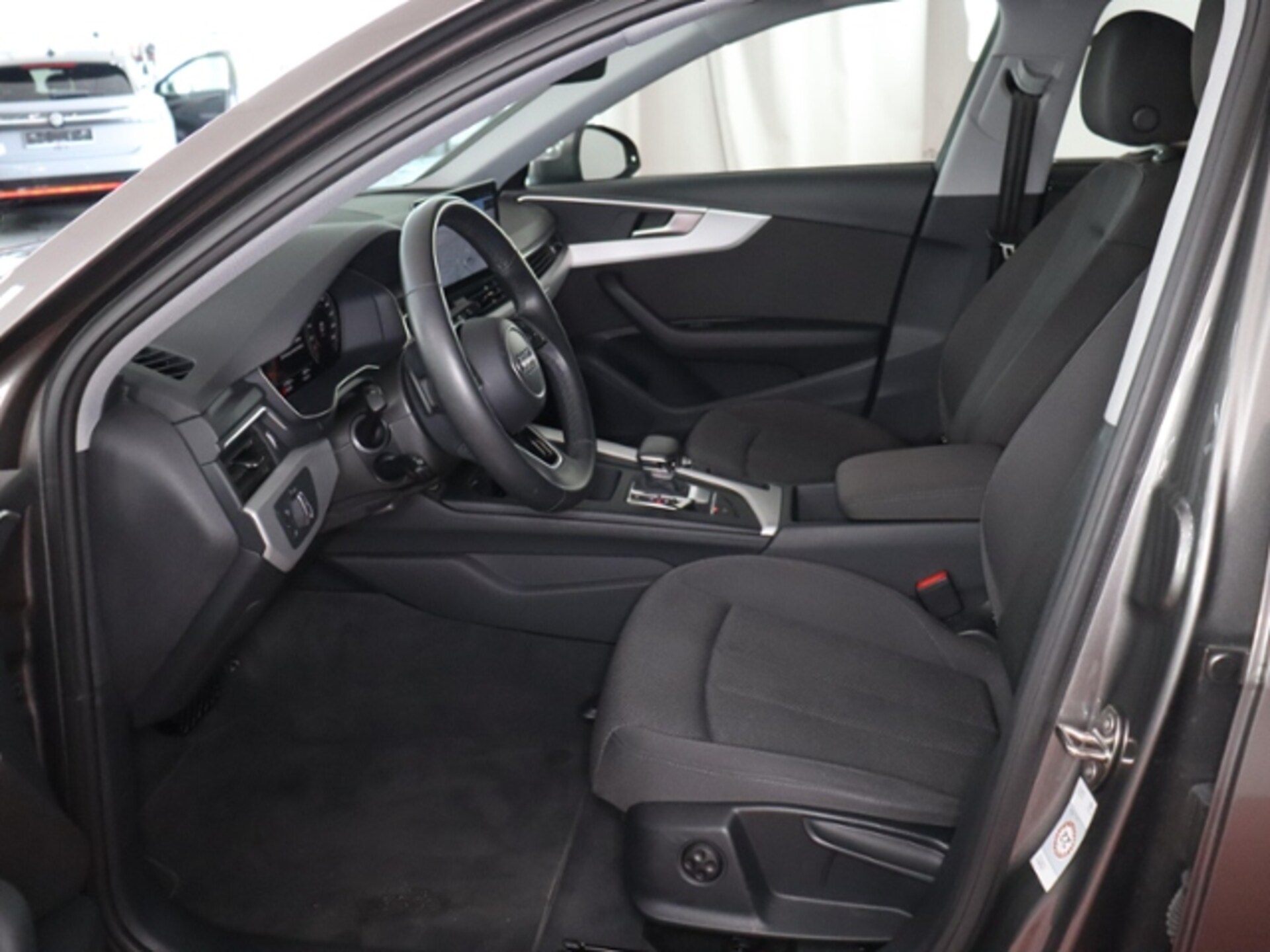 Audi A4 Limousine